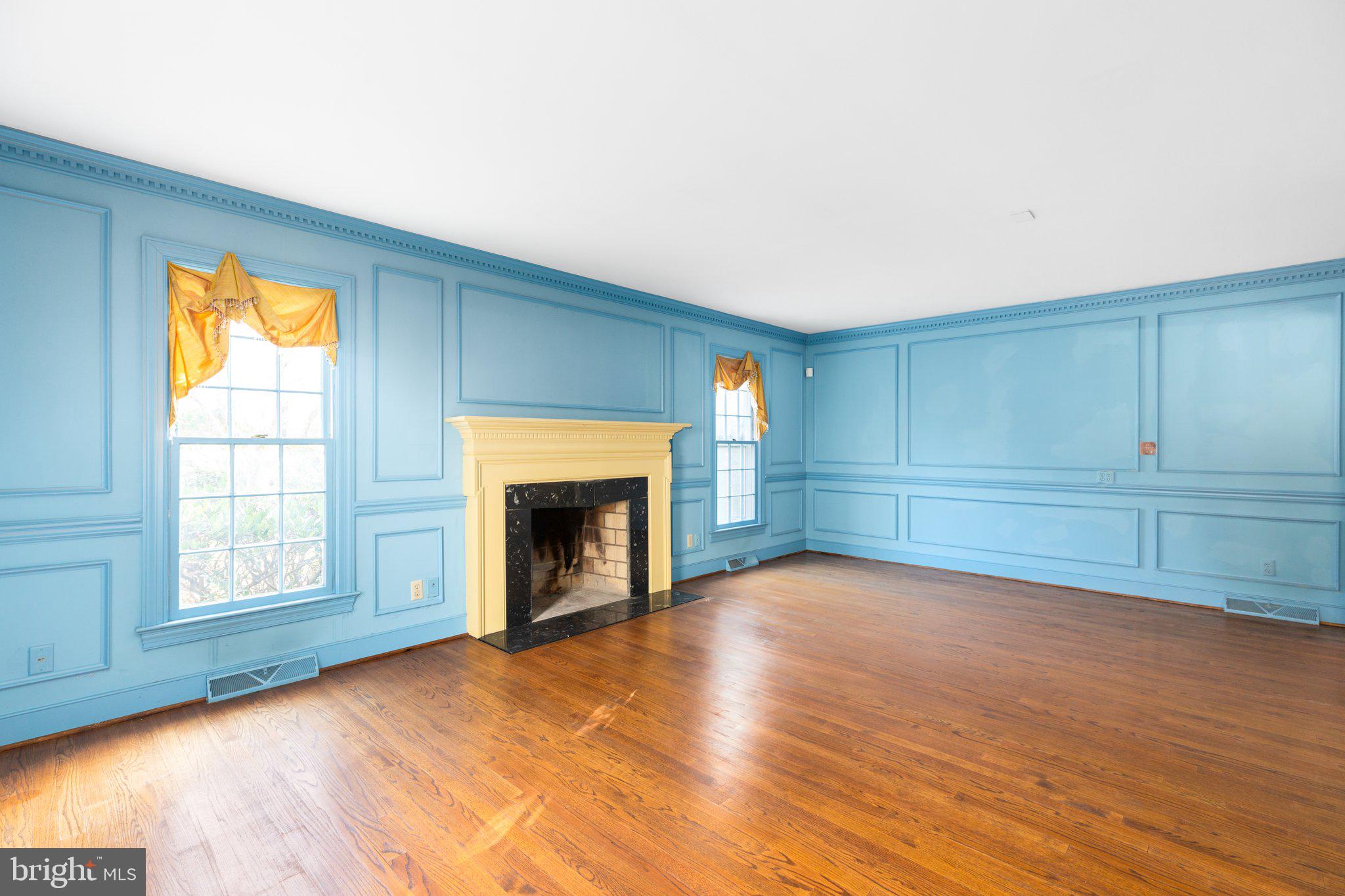 WOODLAWN - Residential