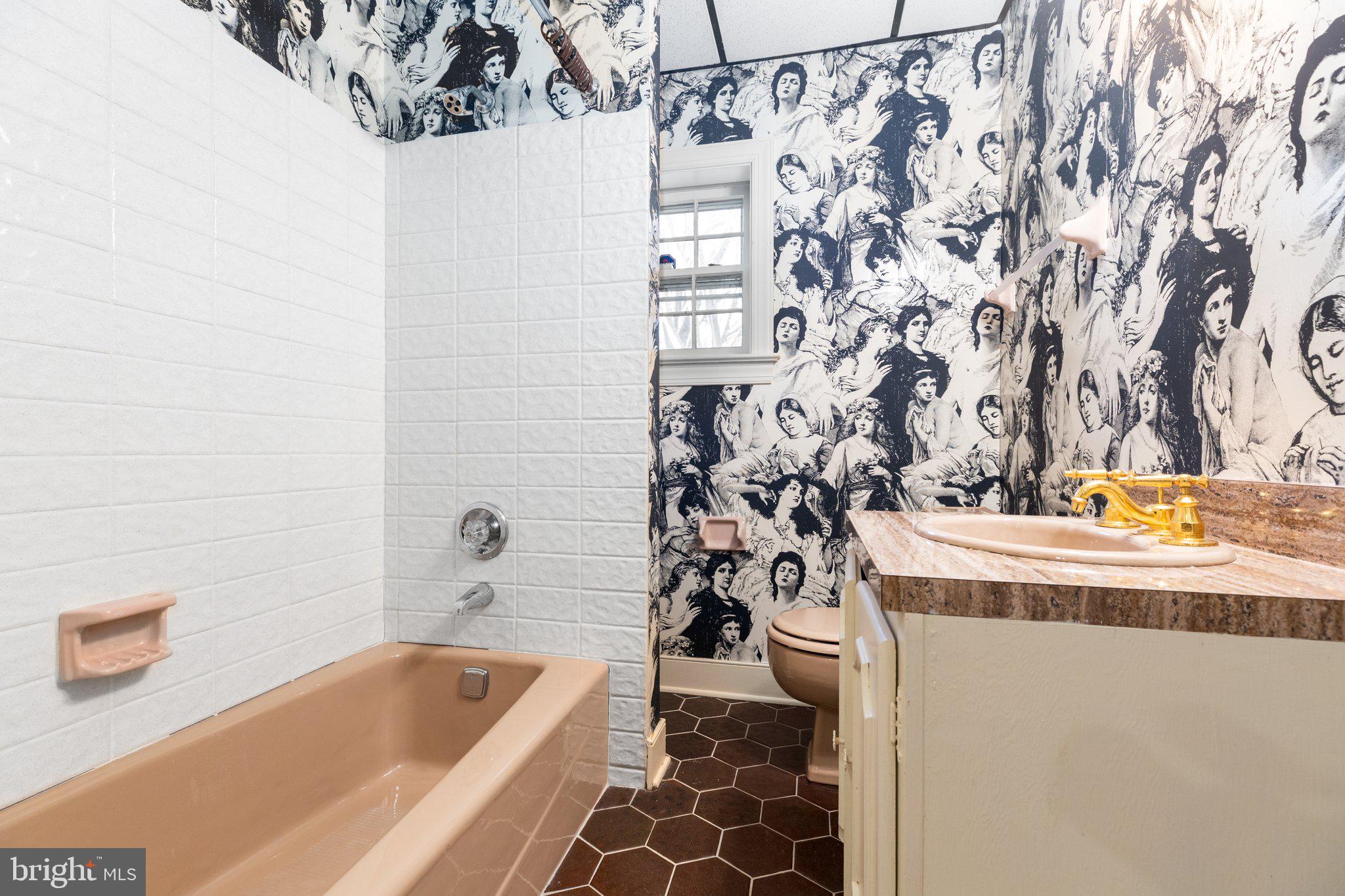 WOODLAWN - Residential