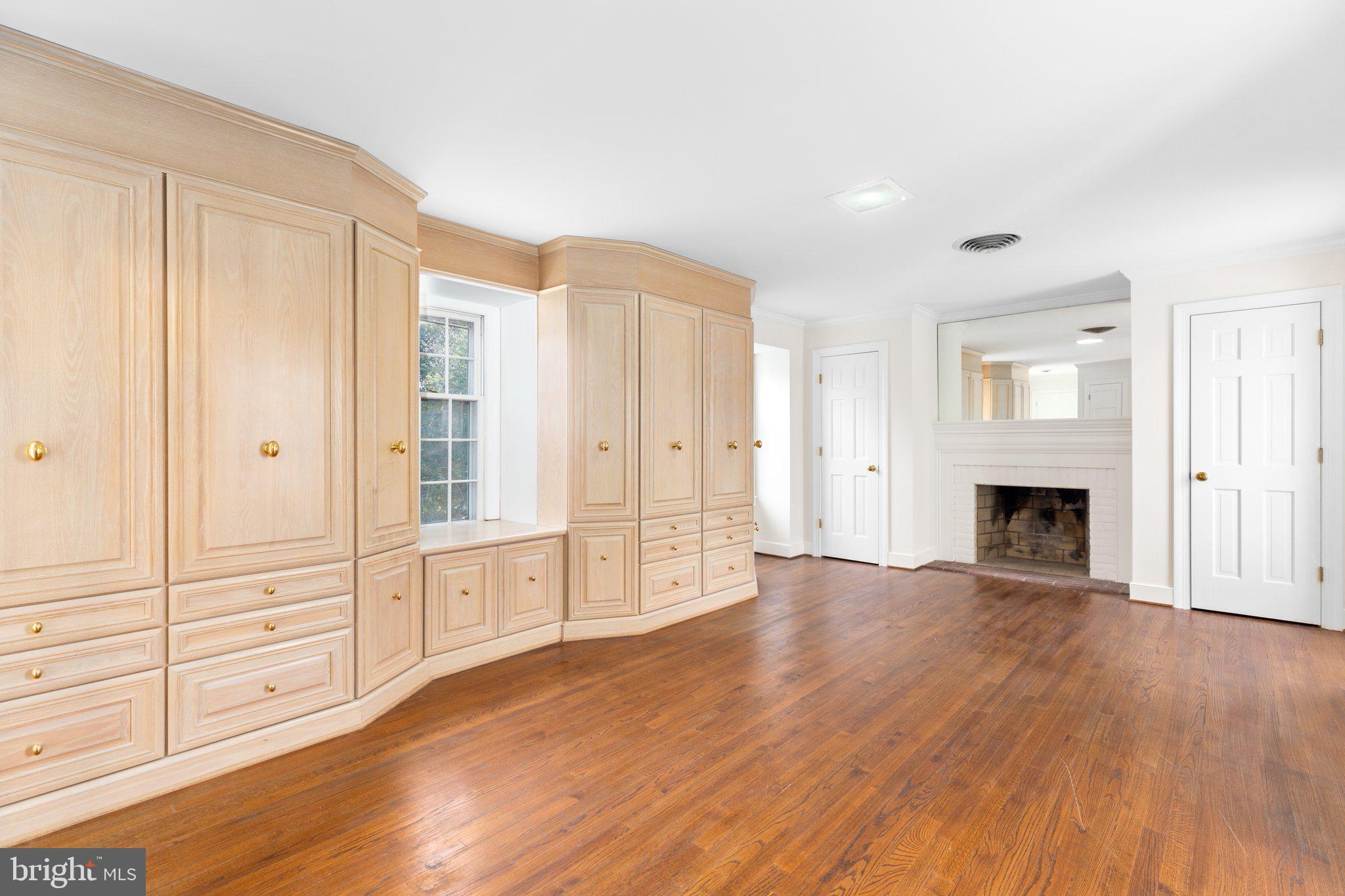 WOODLAWN - Residential