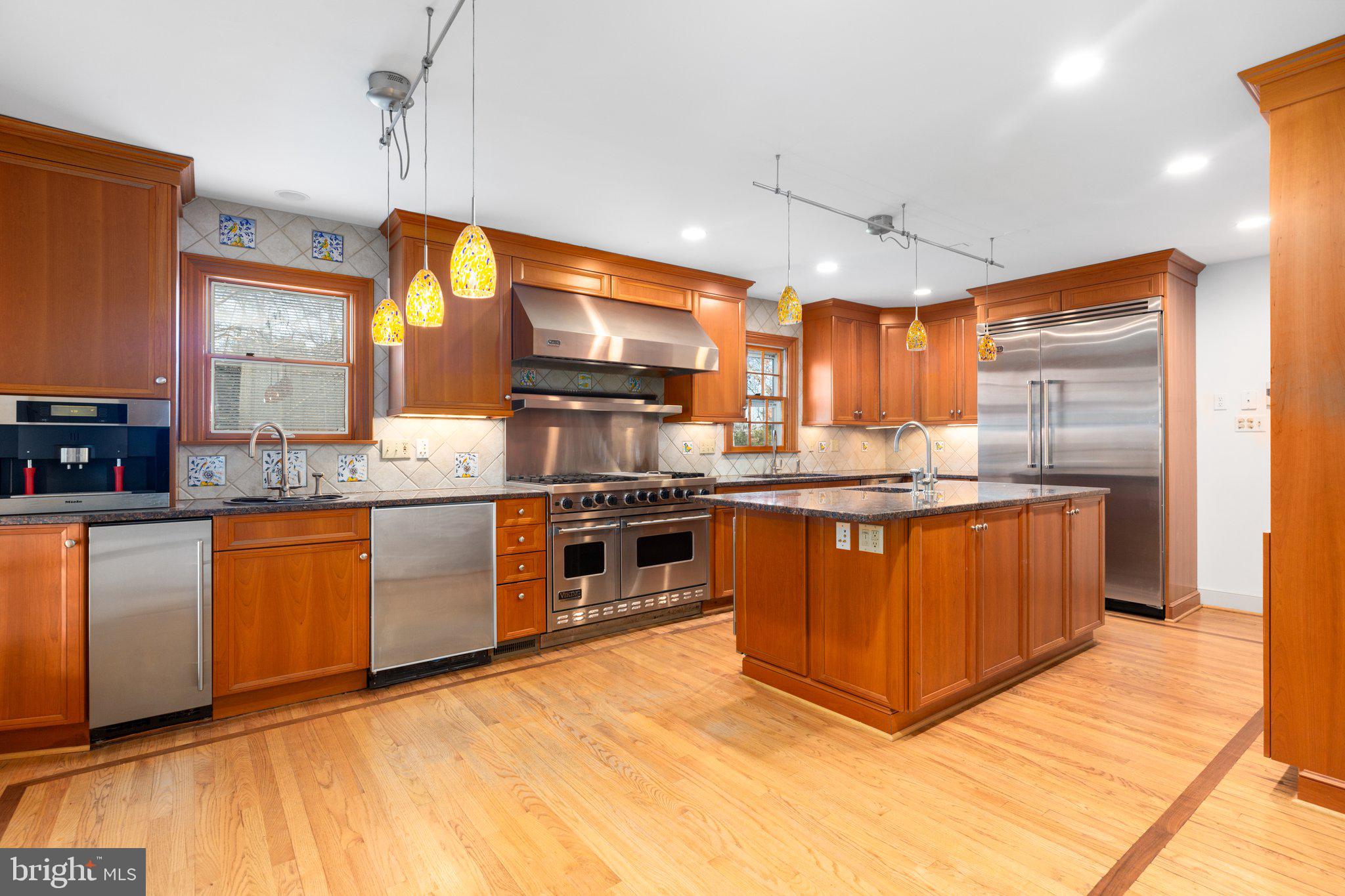 WOODLAWN - Residential