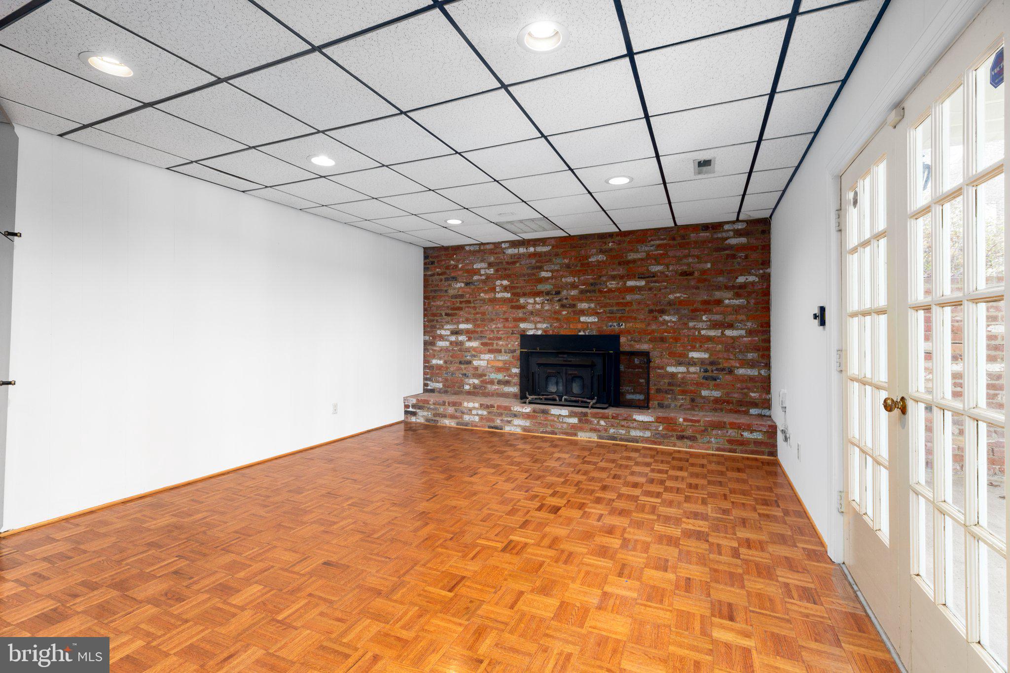 WOODLAWN - Residential