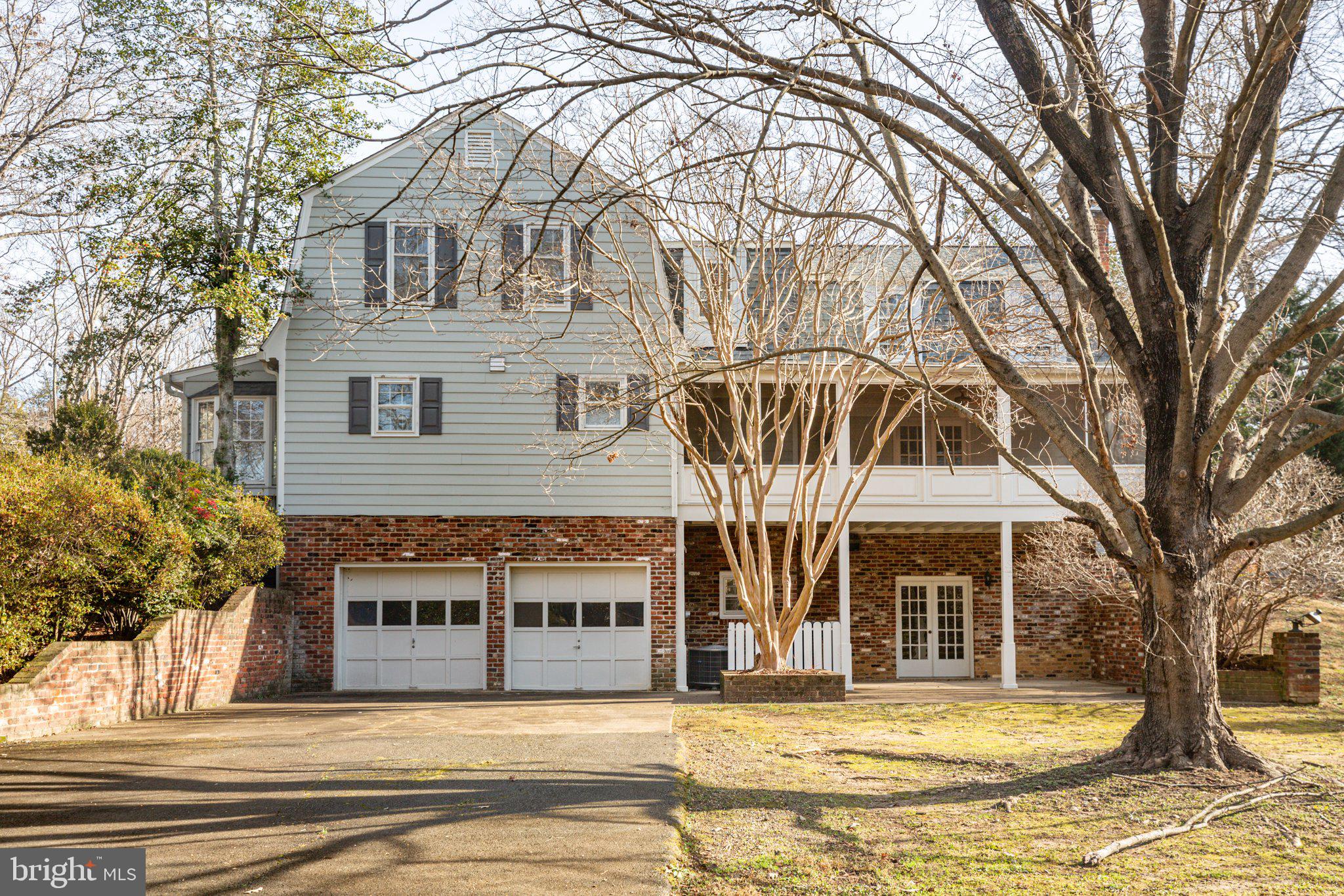 WOODLAWN - Residential