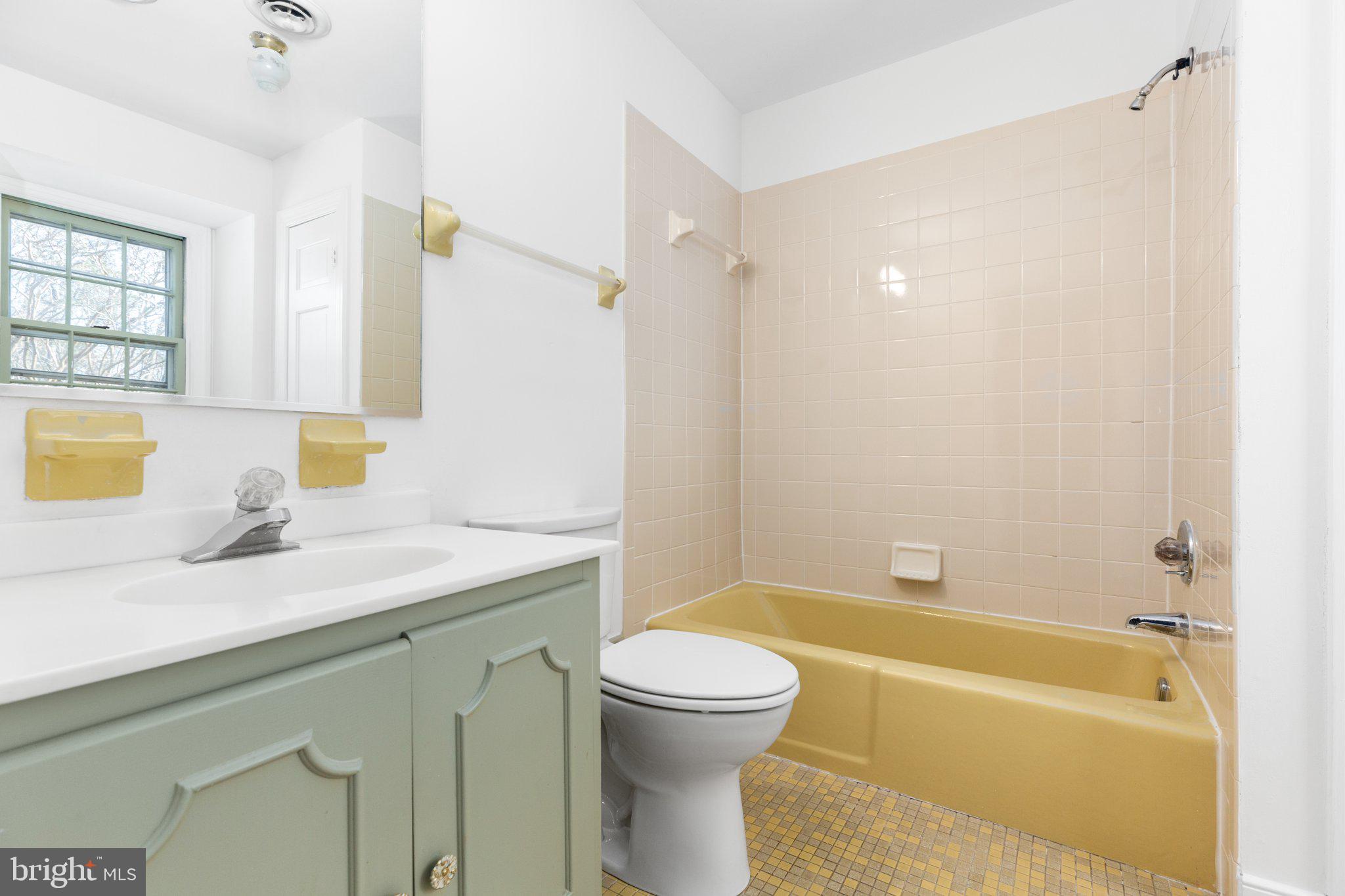 WOODLAWN - Residential