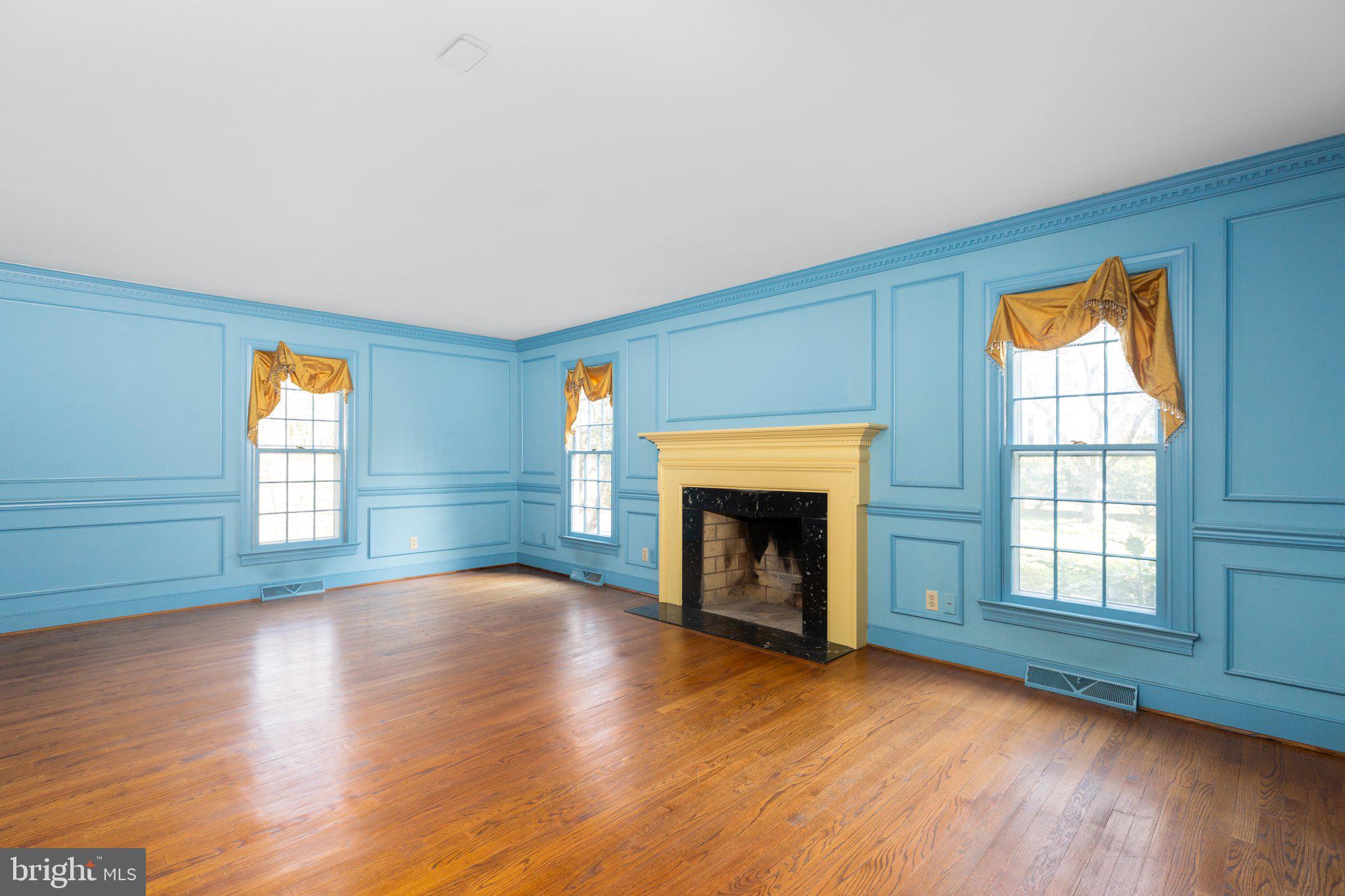 WOODLAWN - Residential