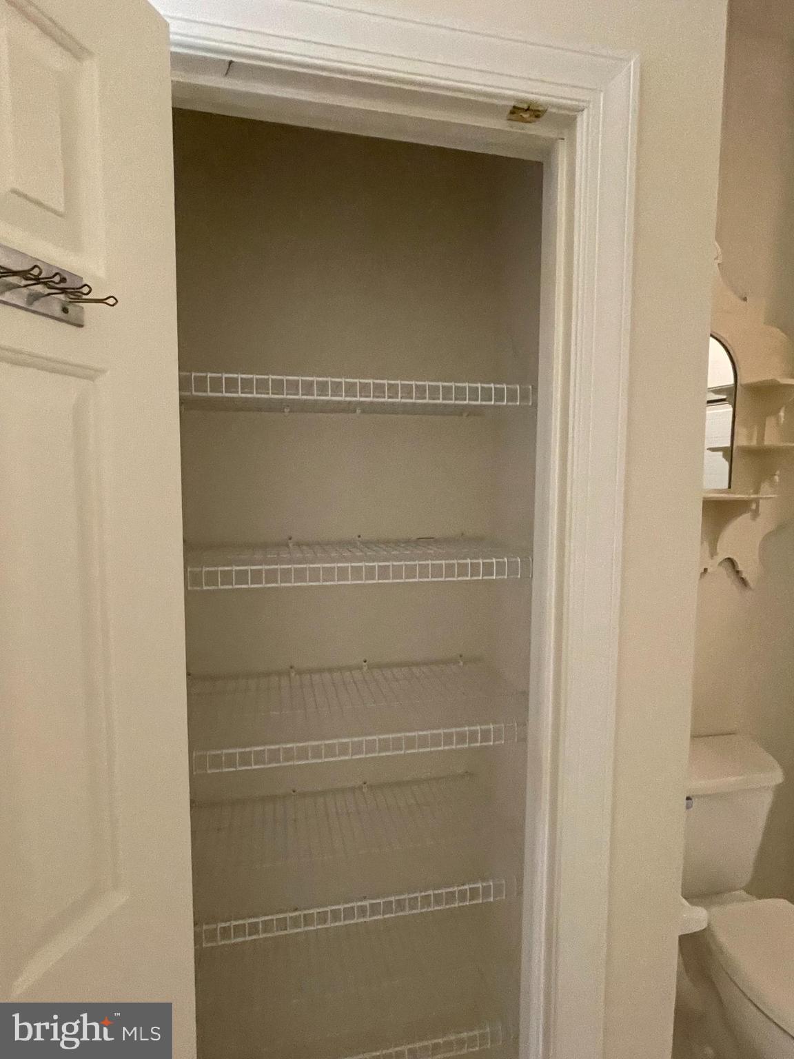 SOUTH RIVER COLONY - Residential