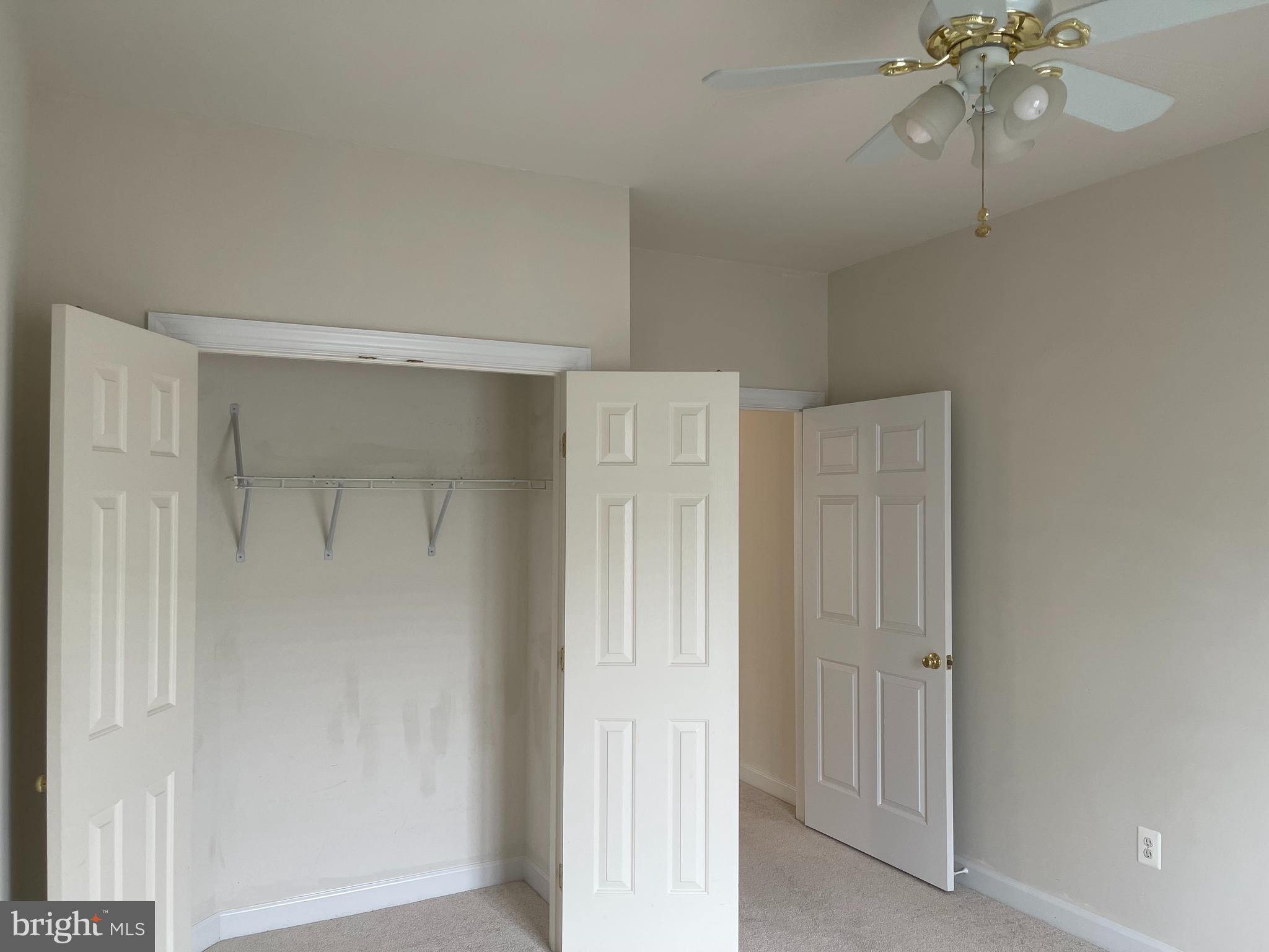 SOUTH RIVER COLONY - Residential