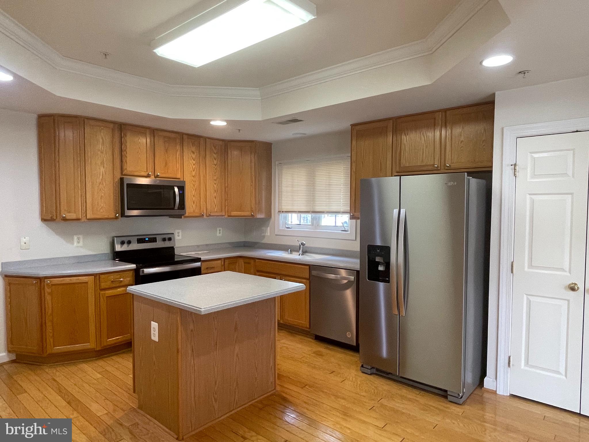 SOUTH RIVER COLONY - Residential