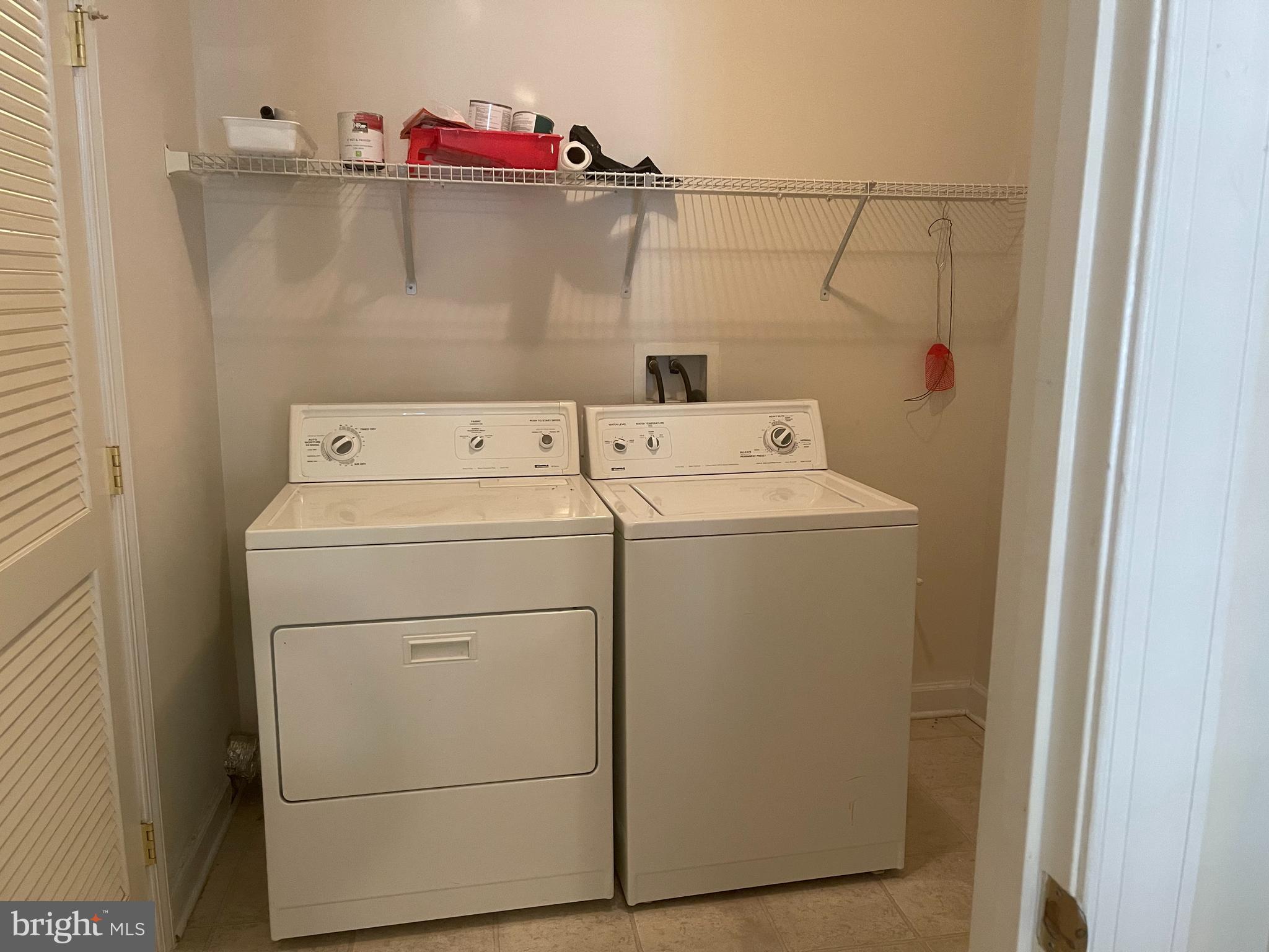 SOUTH RIVER COLONY - Residential