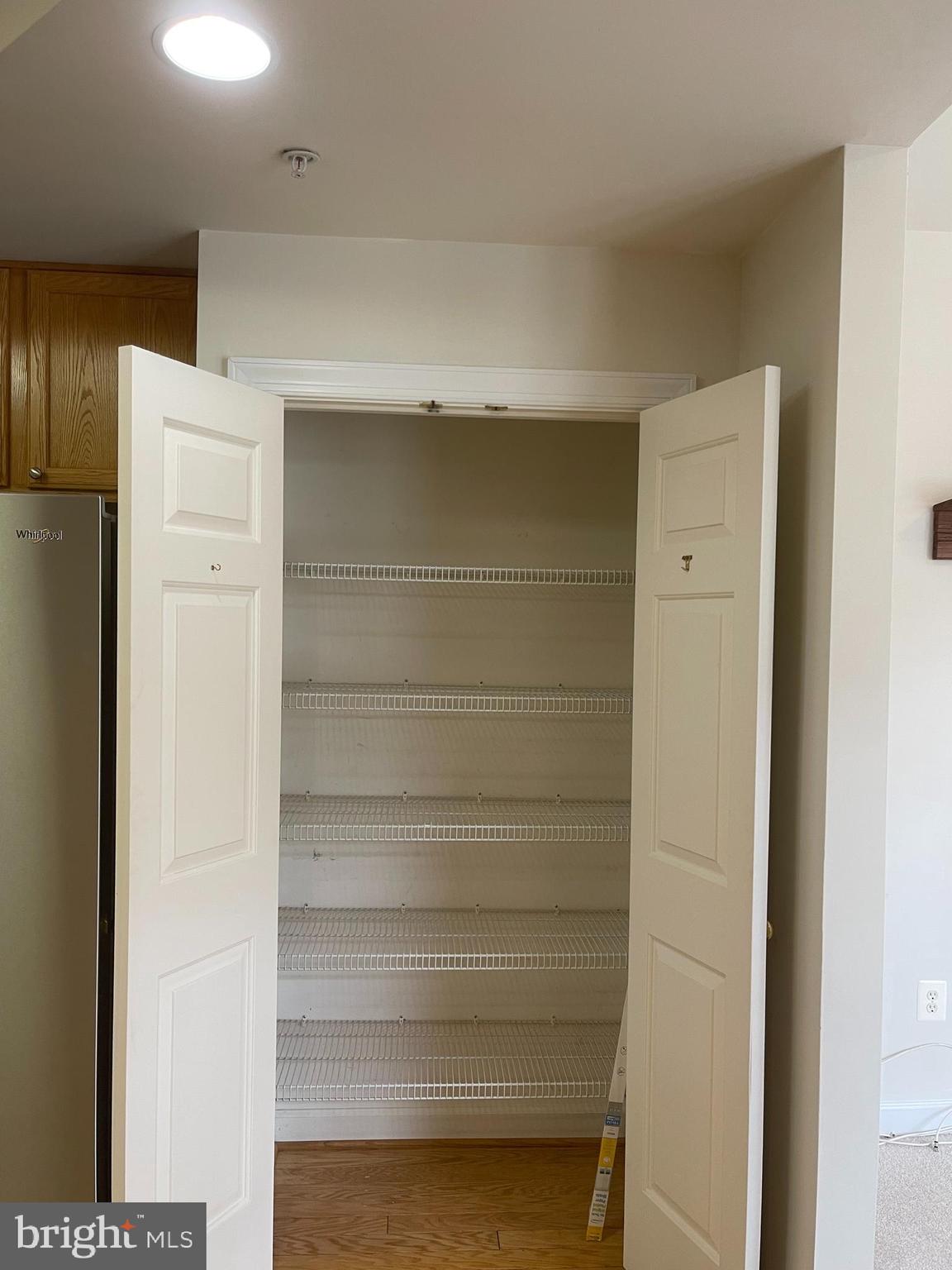 SOUTH RIVER COLONY - Residential