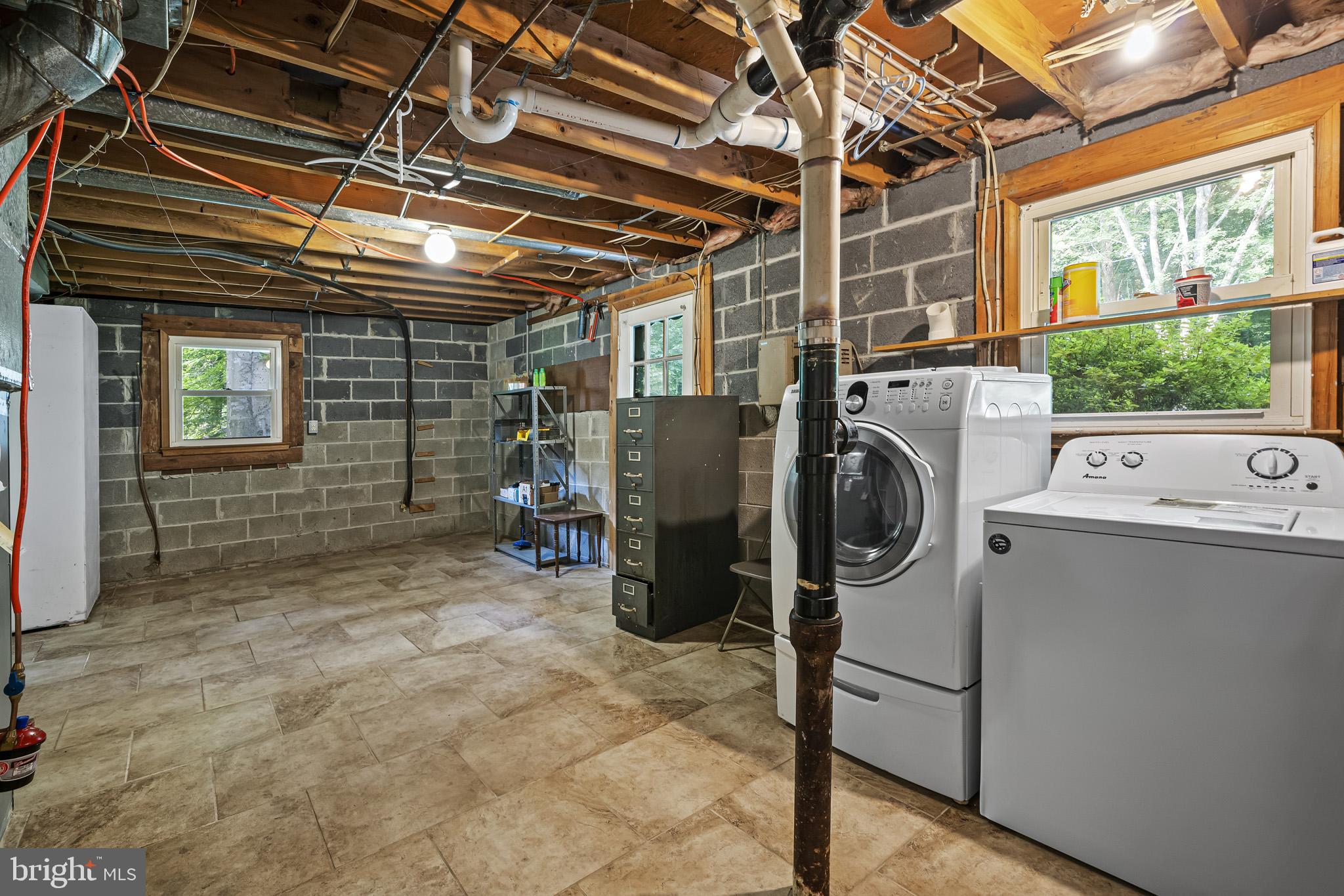 MOUNT CARMEL WOODS - Residential