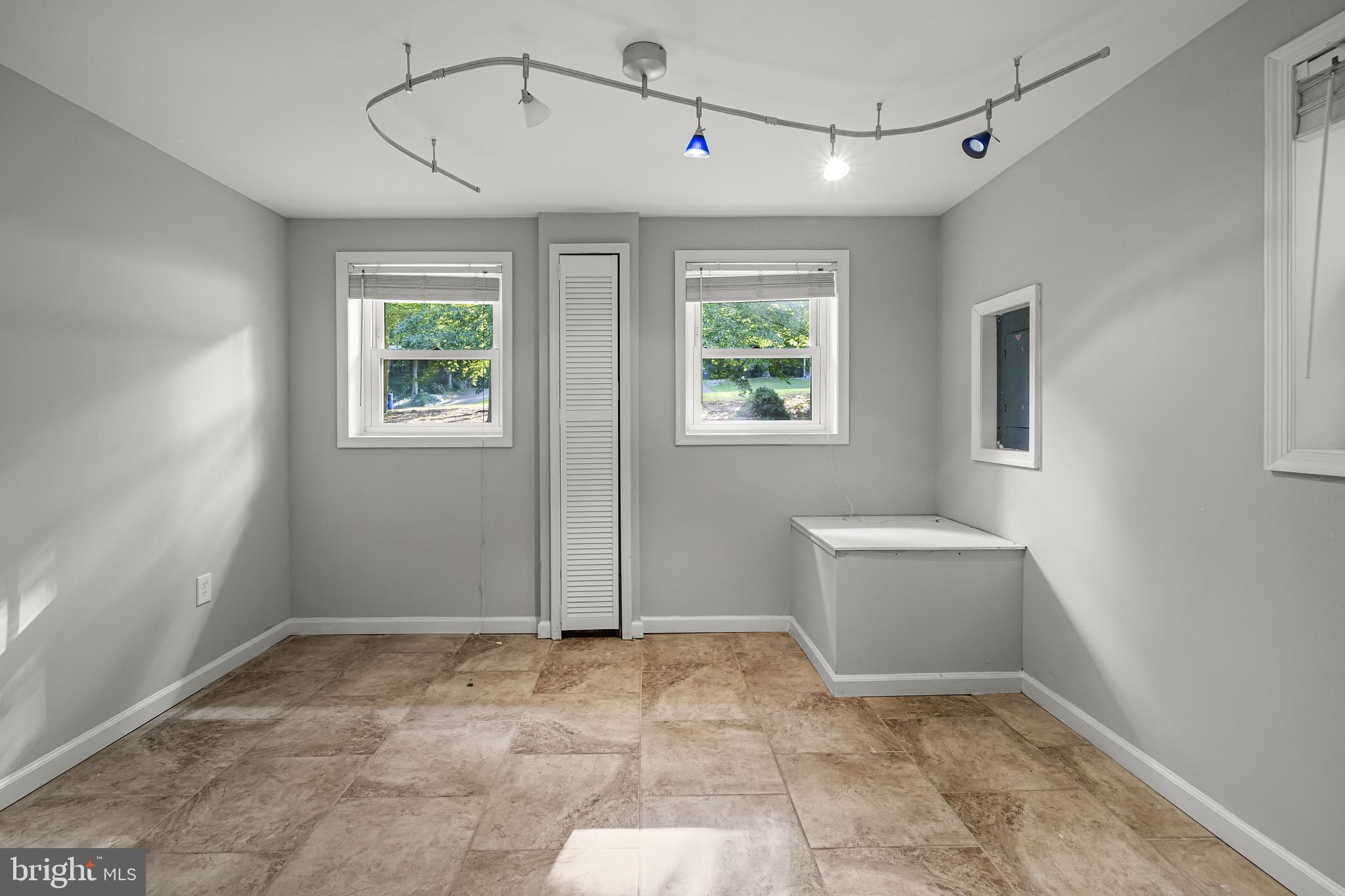 MOUNT CARMEL WOODS - Residential