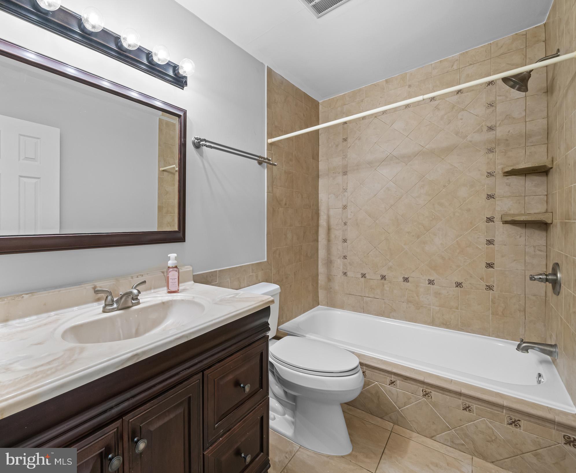 MOUNT CARMEL WOODS - Residential