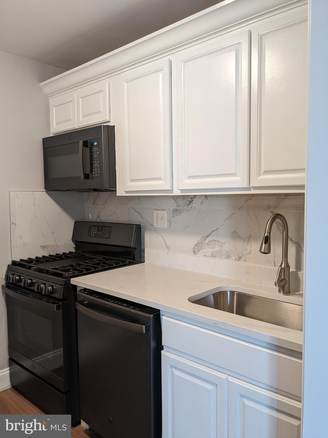 MARLOW TOWERS CONDOMINIUMS - Residential