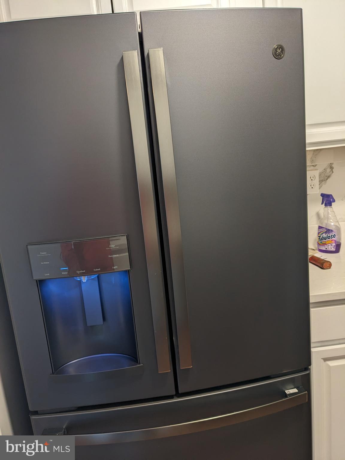 MARLOW TOWERS CONDOMINIUMS - Residential