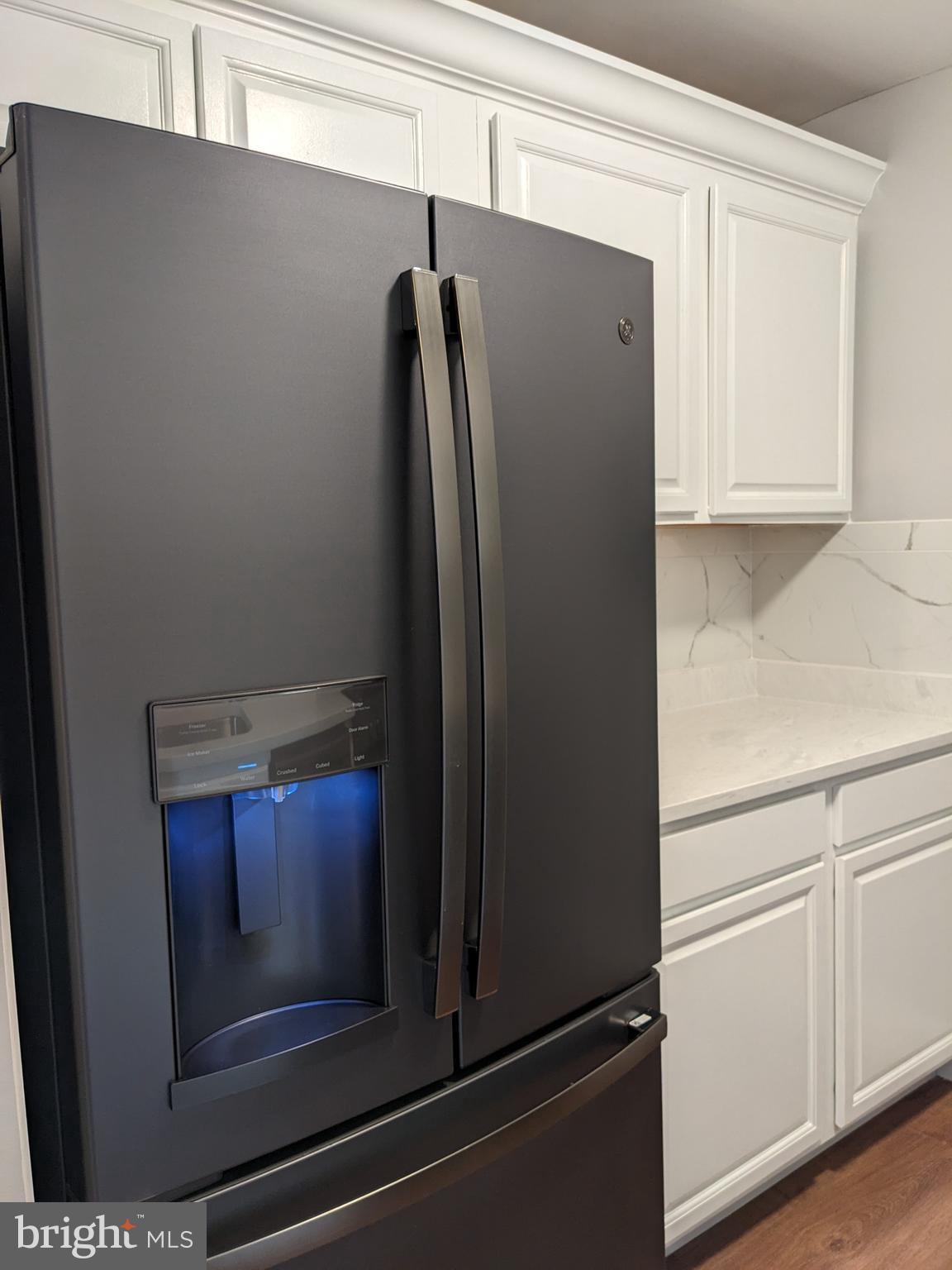 MARLOW TOWERS CONDOMINIUMS - Residential