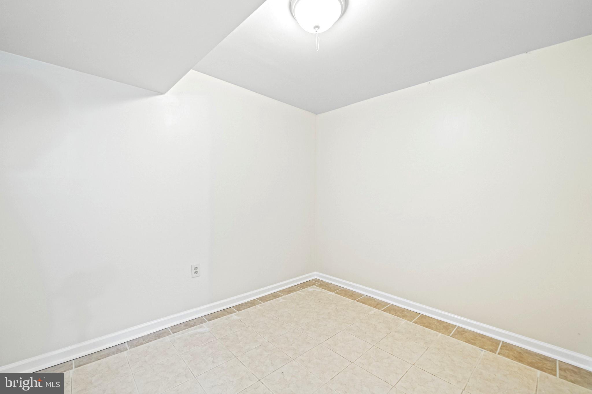 WHITE HALL FOREST PLAT 3 - Residential