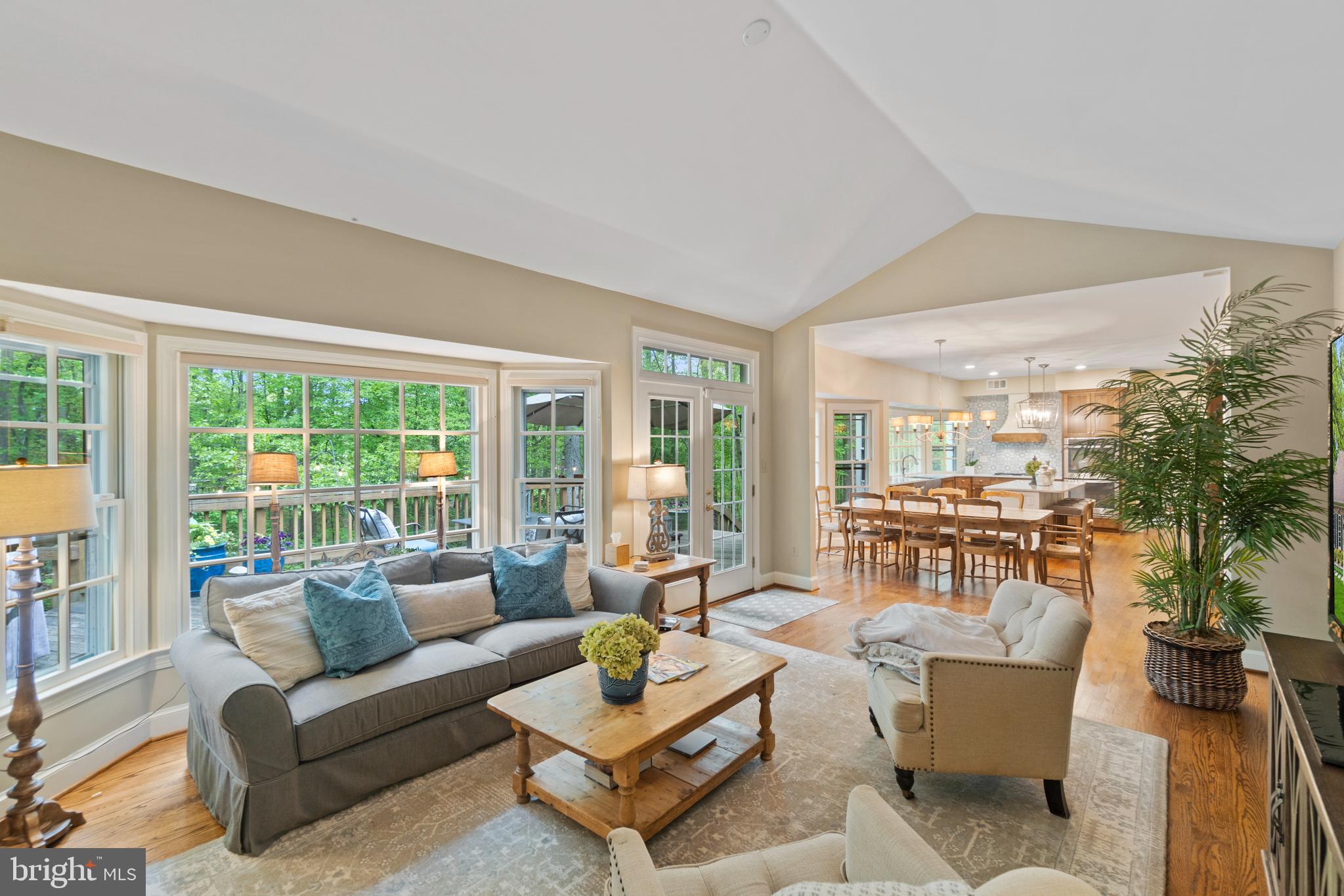 RESTON - Residential