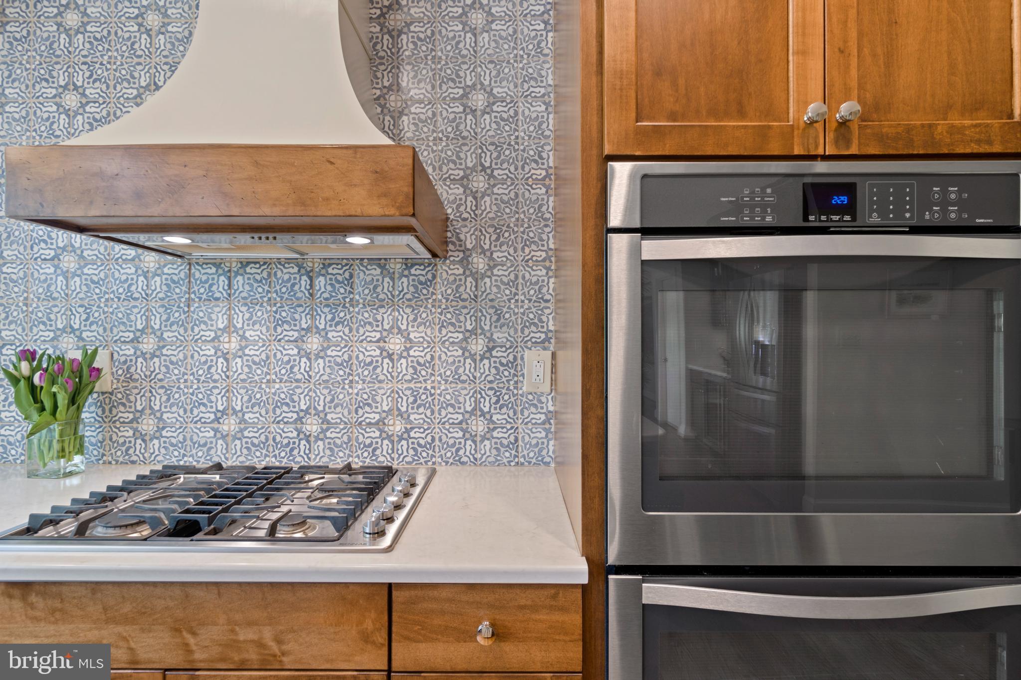 RESTON - Residential