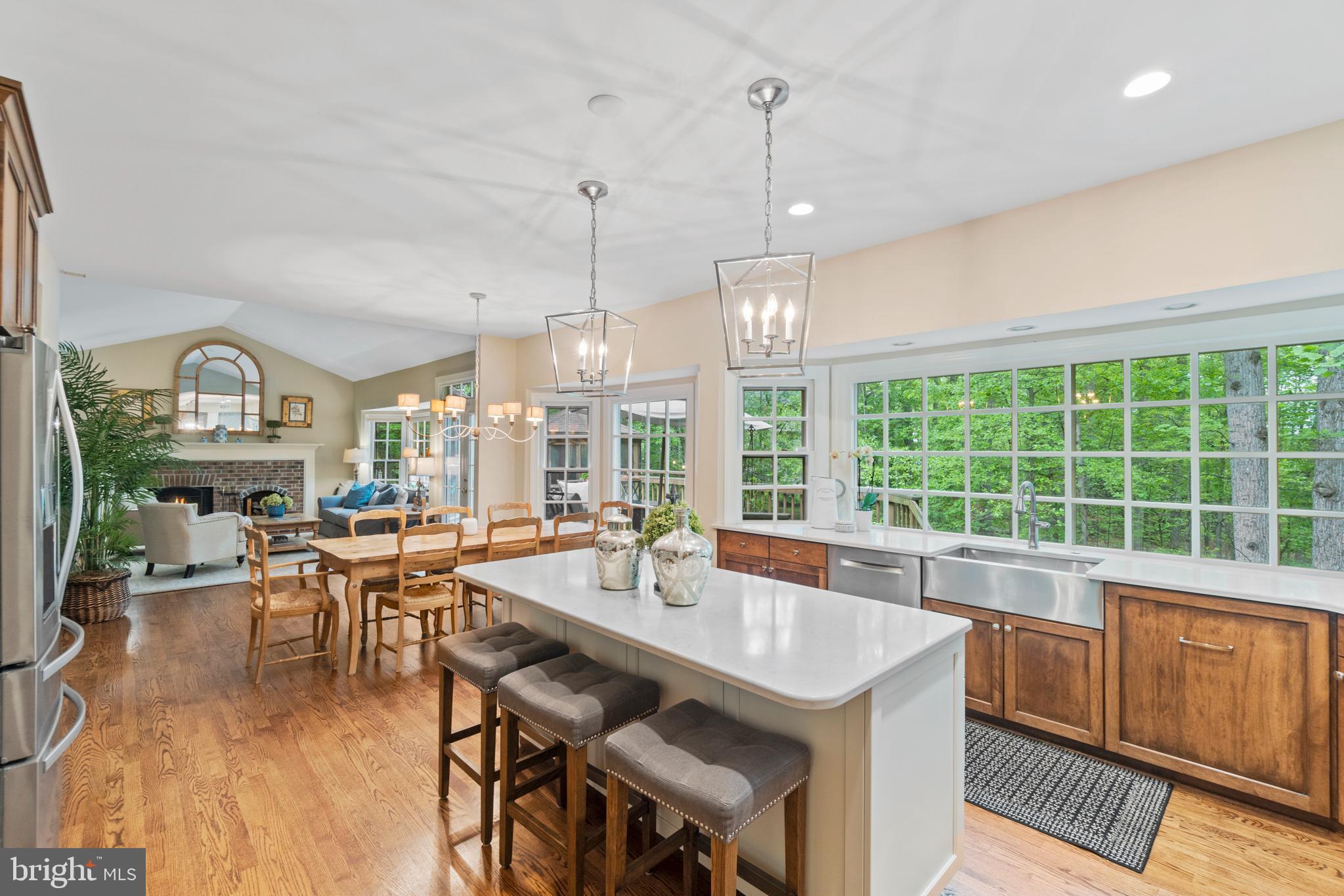 RESTON - Residential