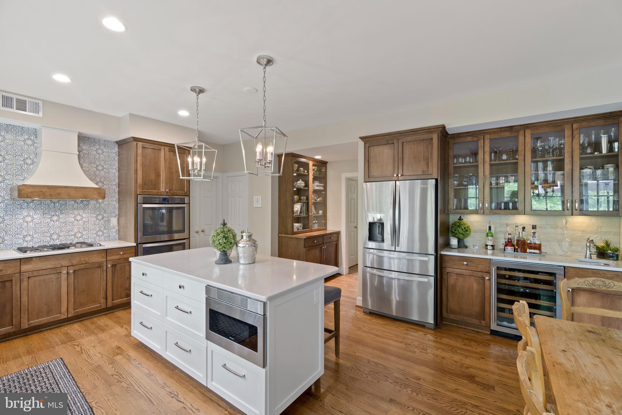 RESTON - Residential