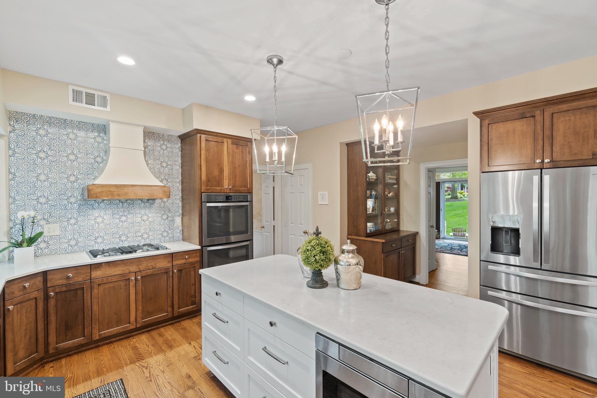 RESTON - Residential