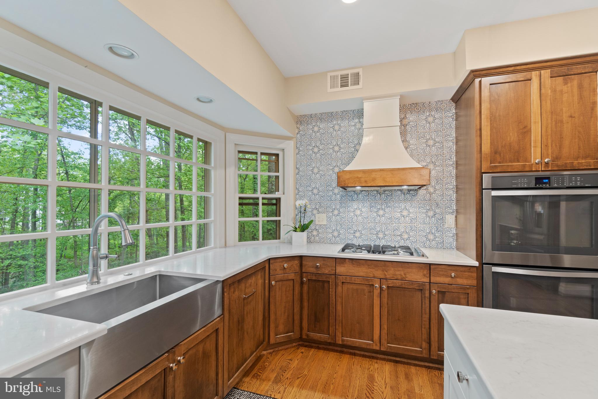 RESTON - Residential