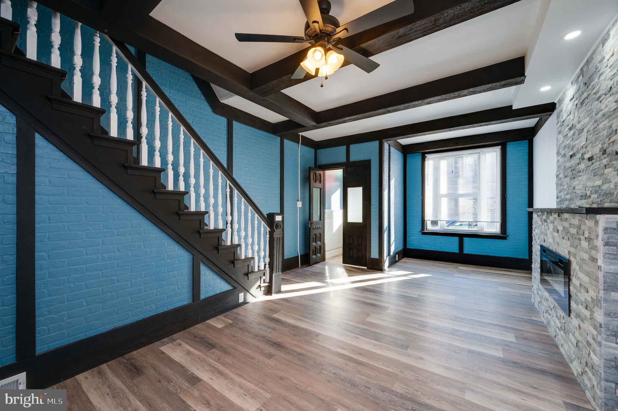 932 N 11TH STREET