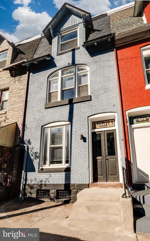 932 N 11TH STREET READING PA 19604