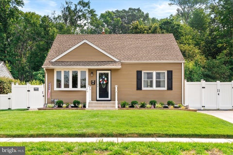 Homes For Sale - 67 Wickom Avenue<br/> HAMILTON, NJ 08690