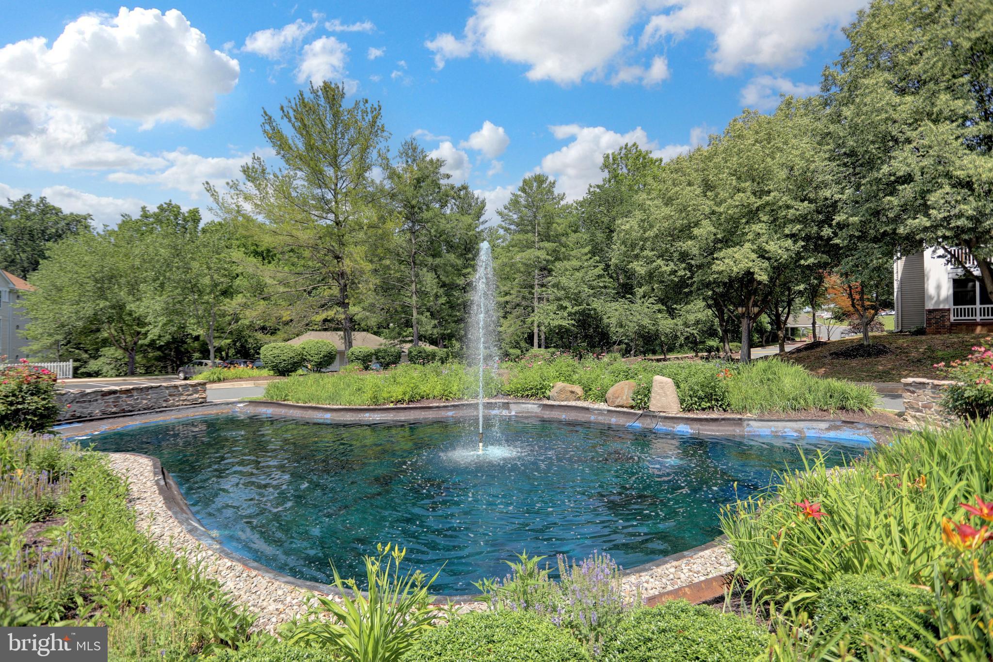 ENGLISH COUNTRY MANOR - Residential Lease