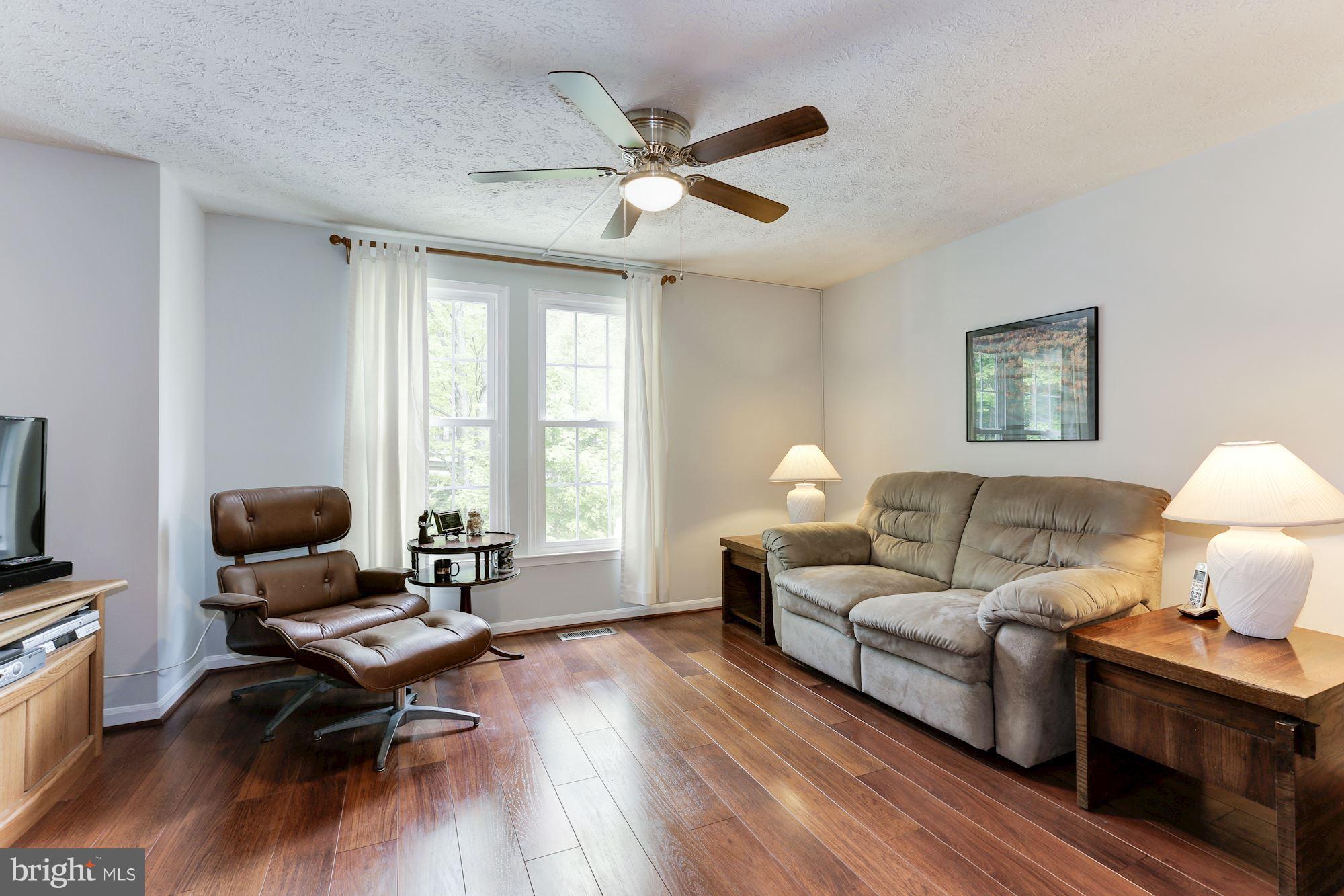 RESTON - Residential