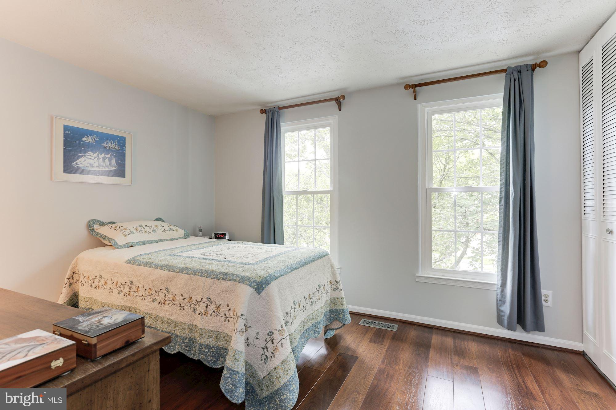 RESTON - Residential