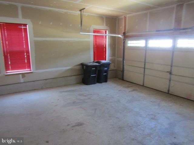 PINES OF LAUREL-PLAT 13- - Residential