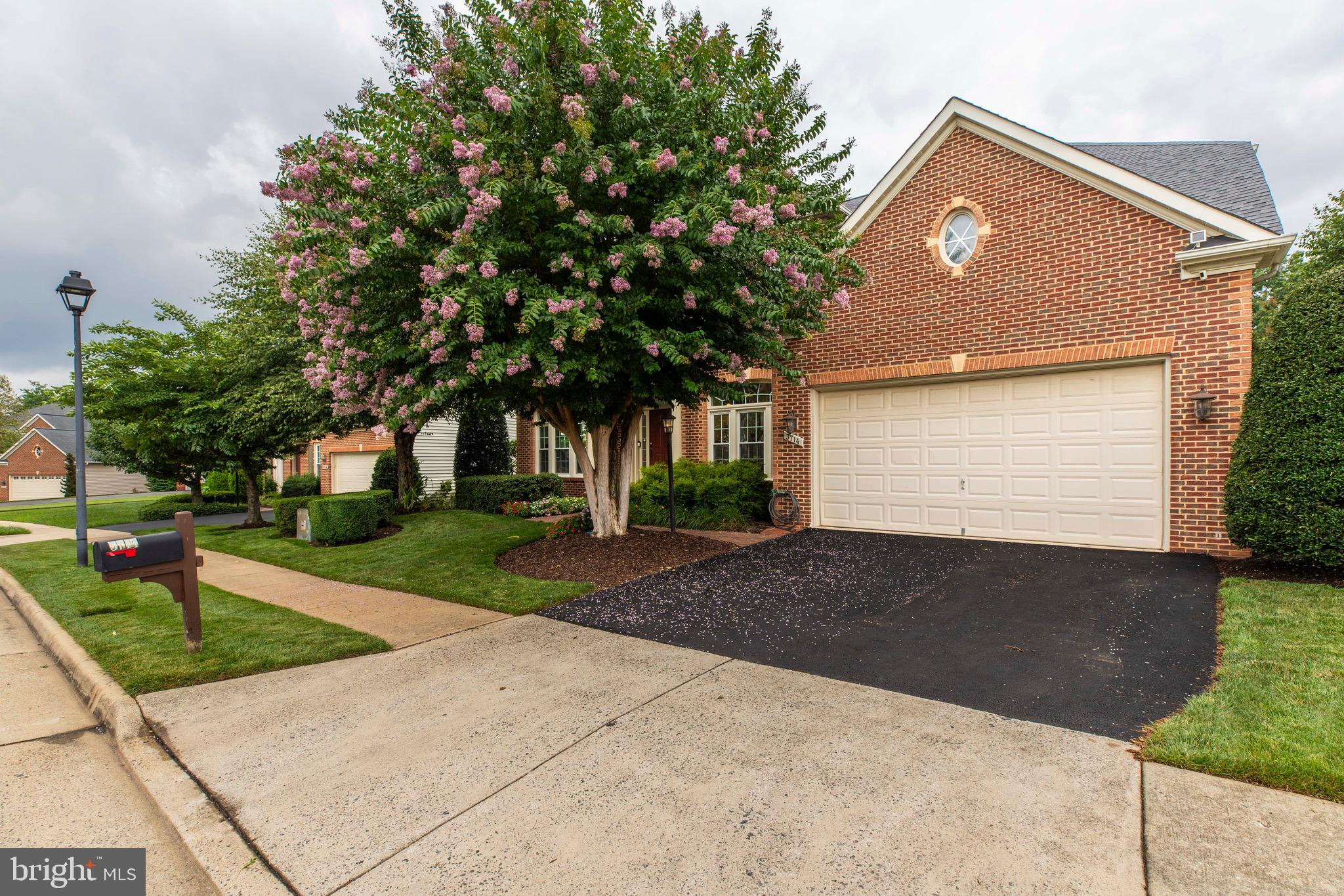 3714 VALLEY OAKS DRIVE