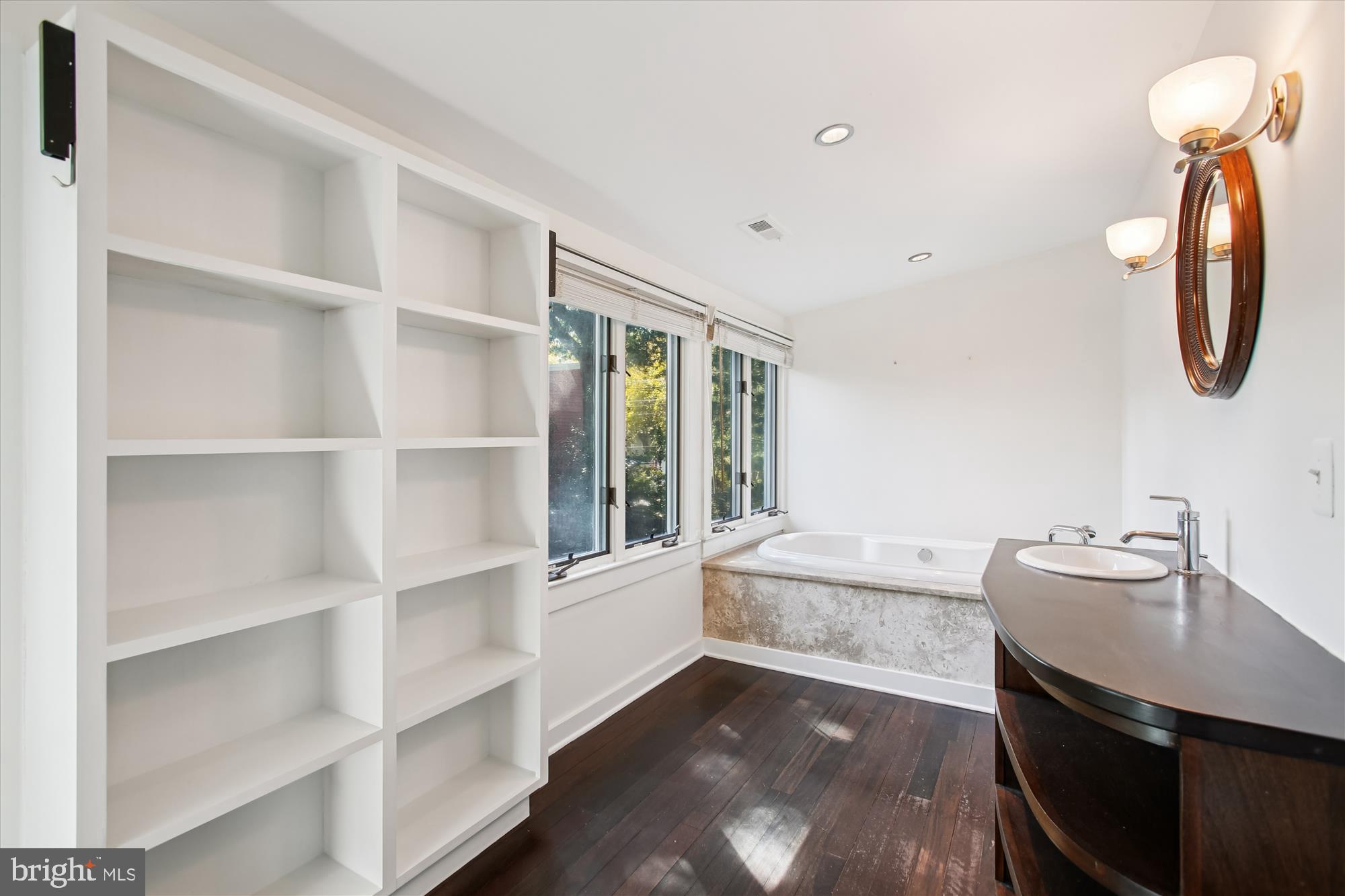 OLD TOWN ALEXANDRIA - Residential Lease