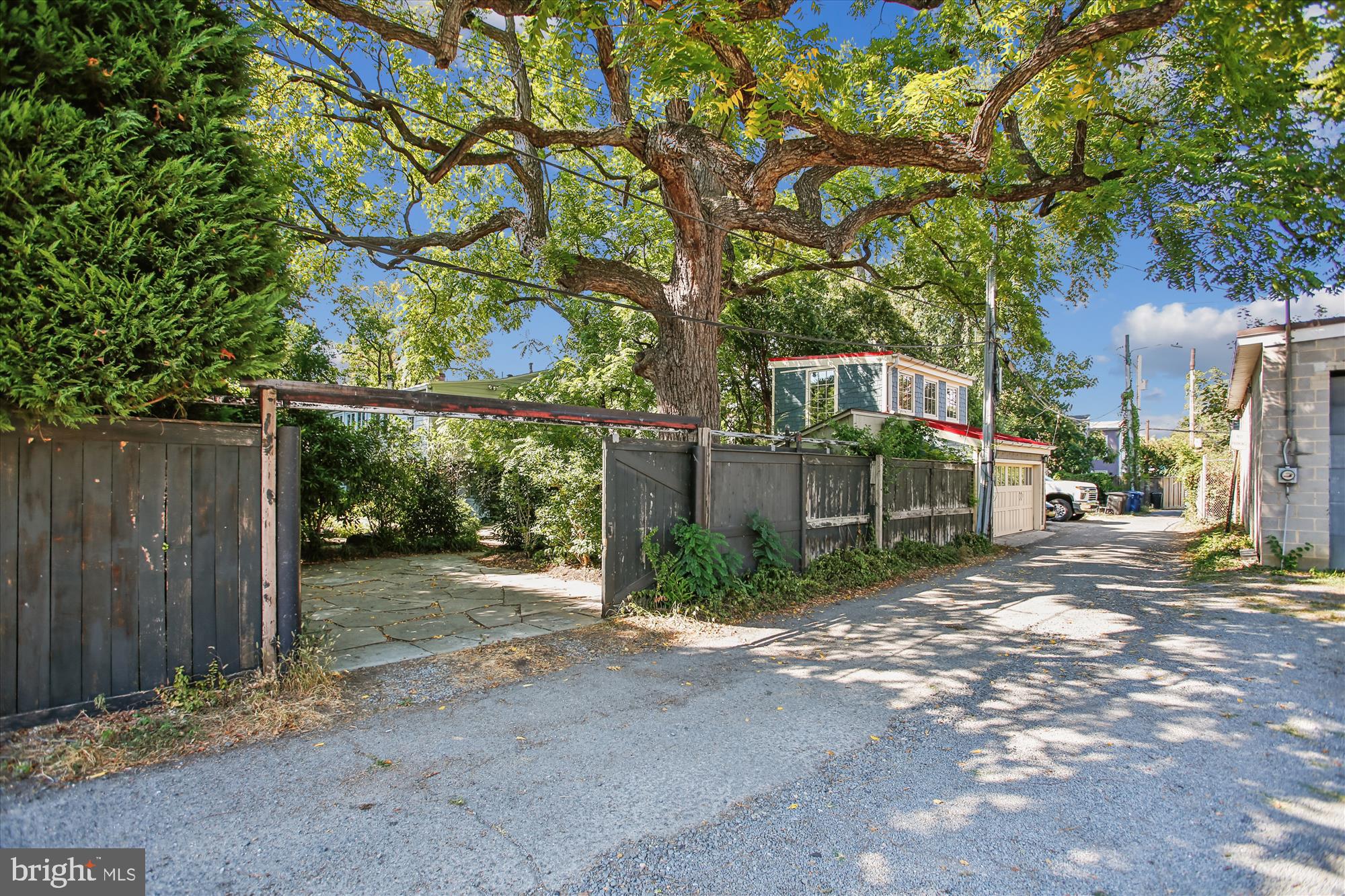 OLD TOWN ALEXANDRIA - Residential Lease