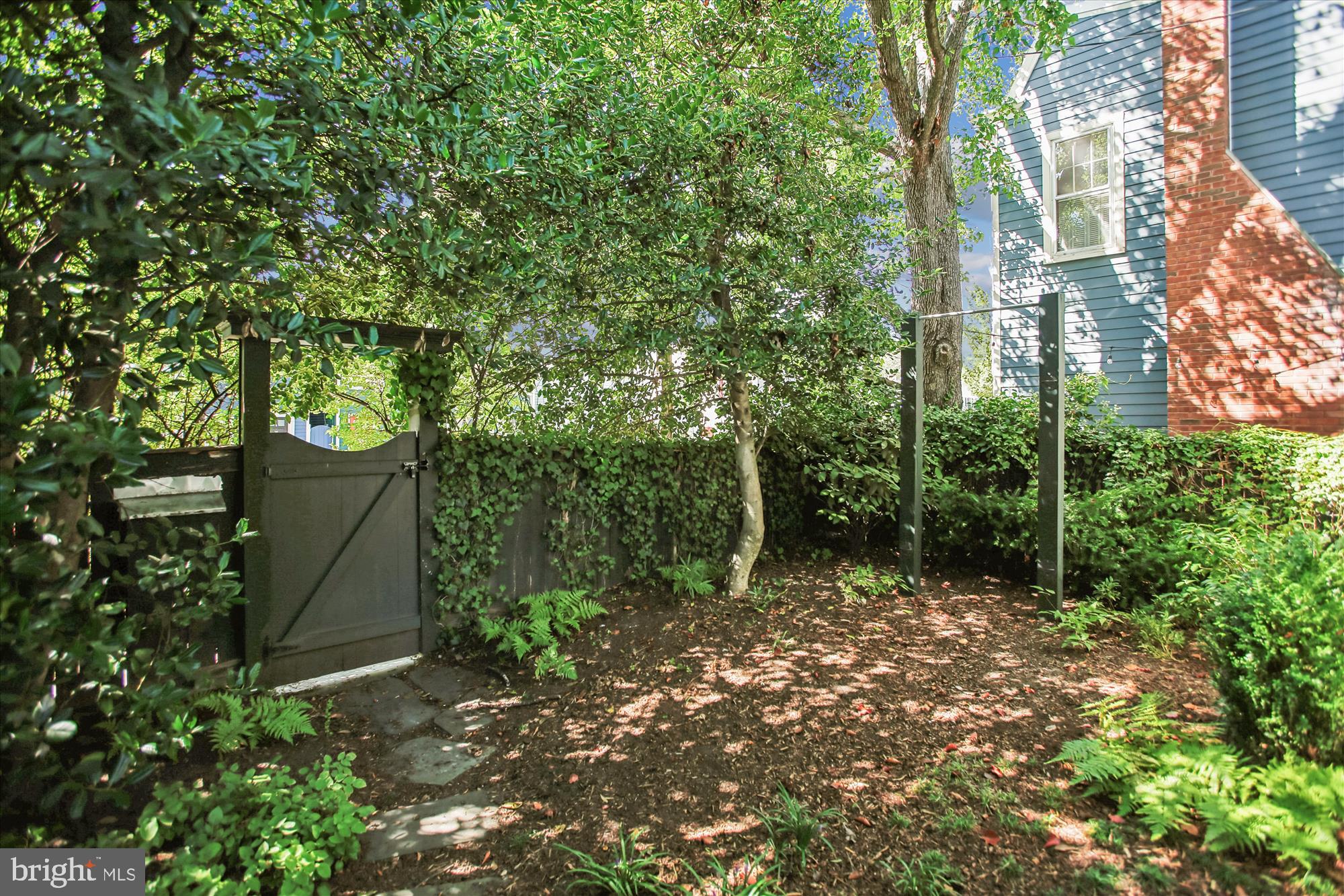 OLD TOWN ALEXANDRIA - Residential Lease