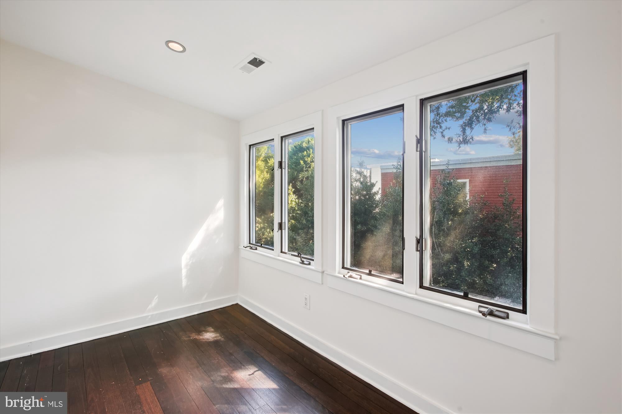 OLD TOWN ALEXANDRIA - Residential Lease