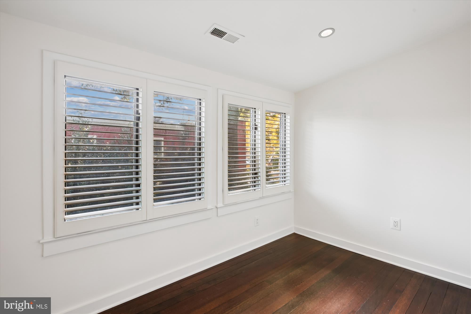 OLD TOWN ALEXANDRIA - Residential Lease