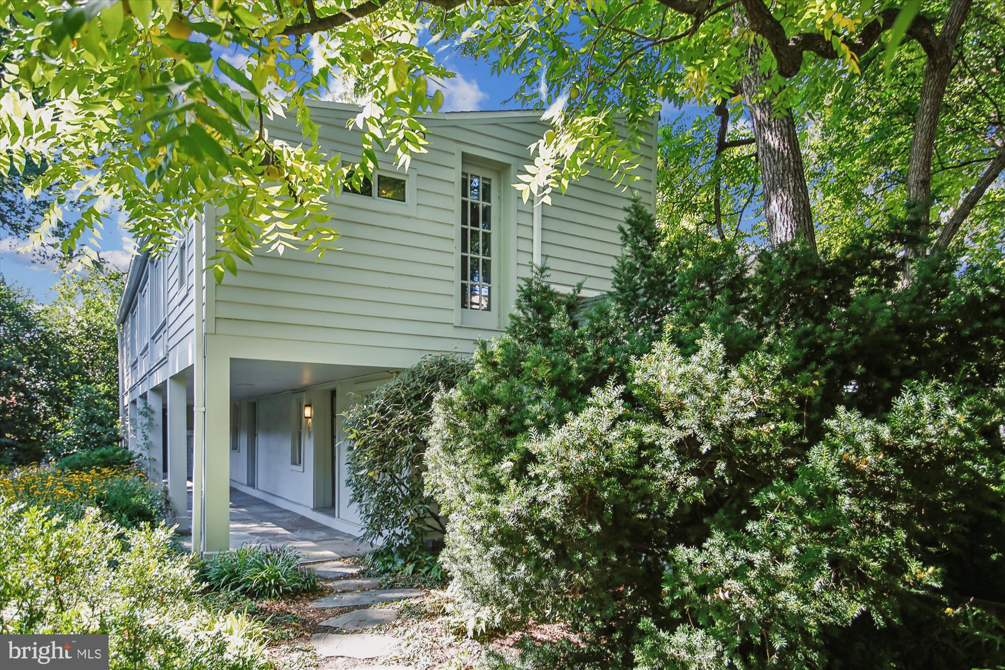OLD TOWN ALEXANDRIA - Residential Lease