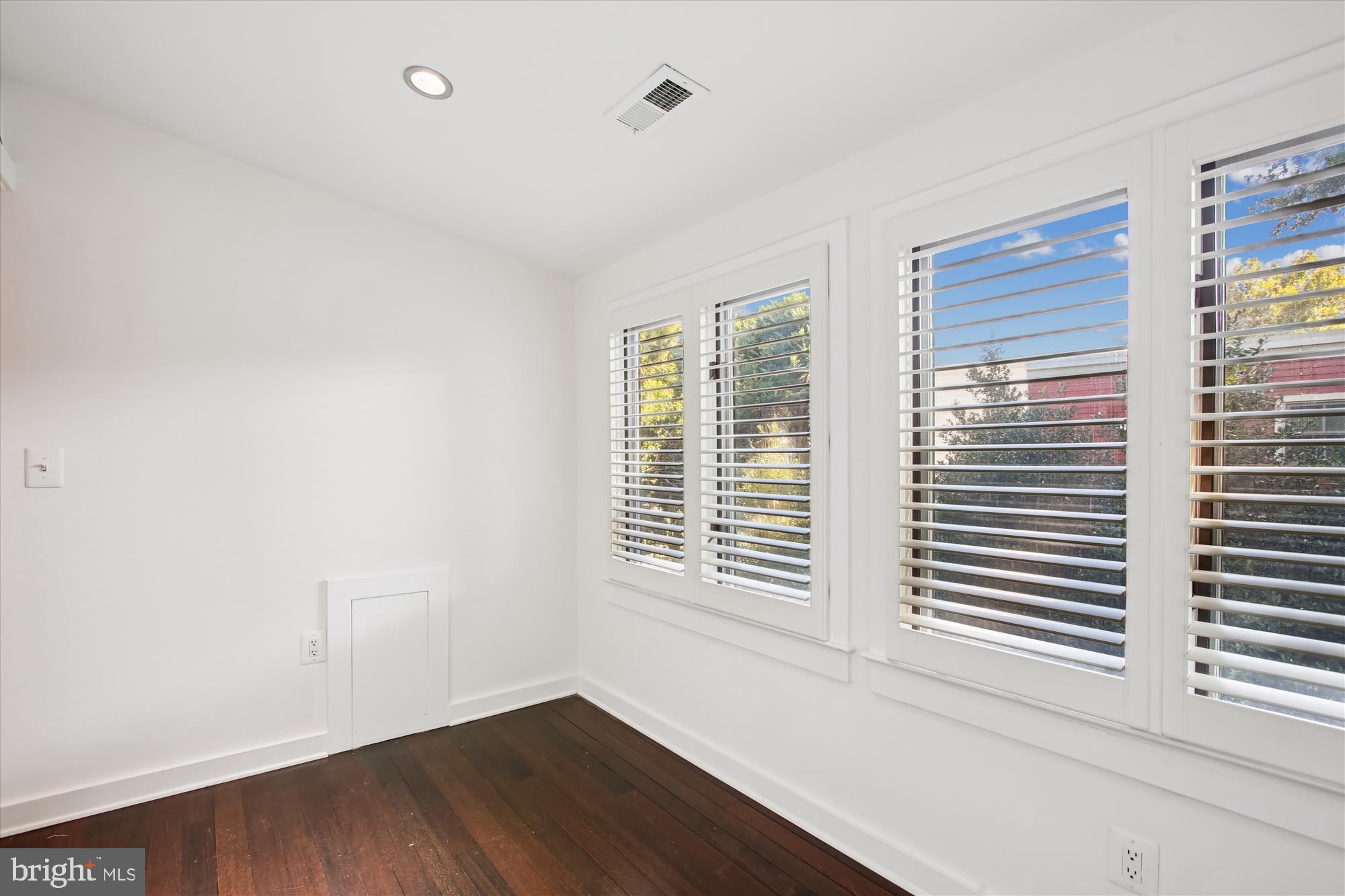 OLD TOWN ALEXANDRIA - Residential Lease