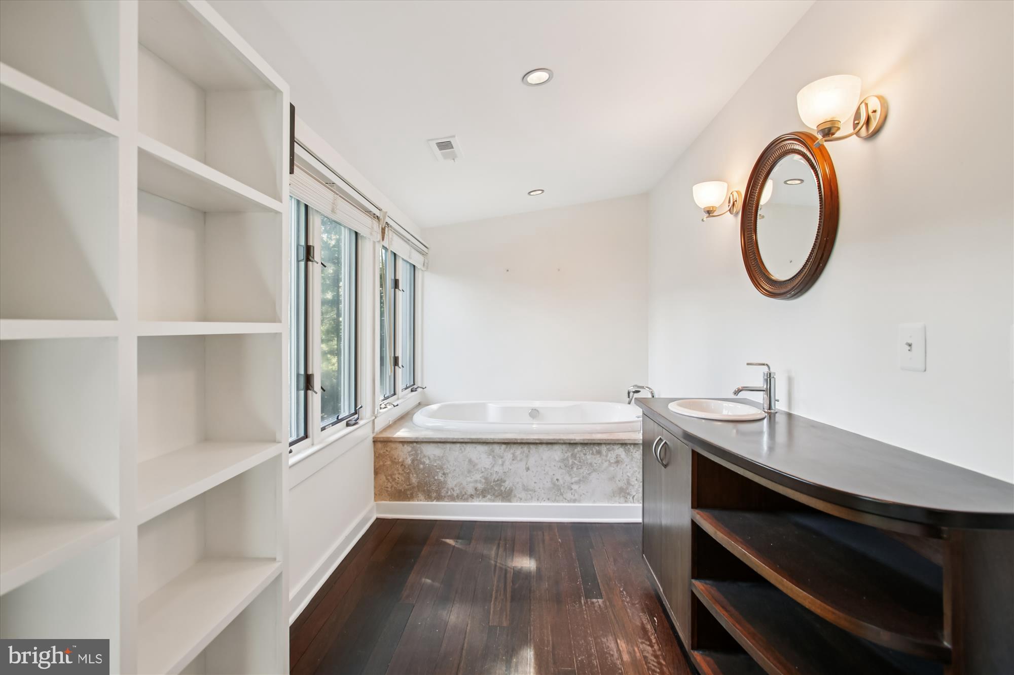 OLD TOWN ALEXANDRIA - Residential Lease