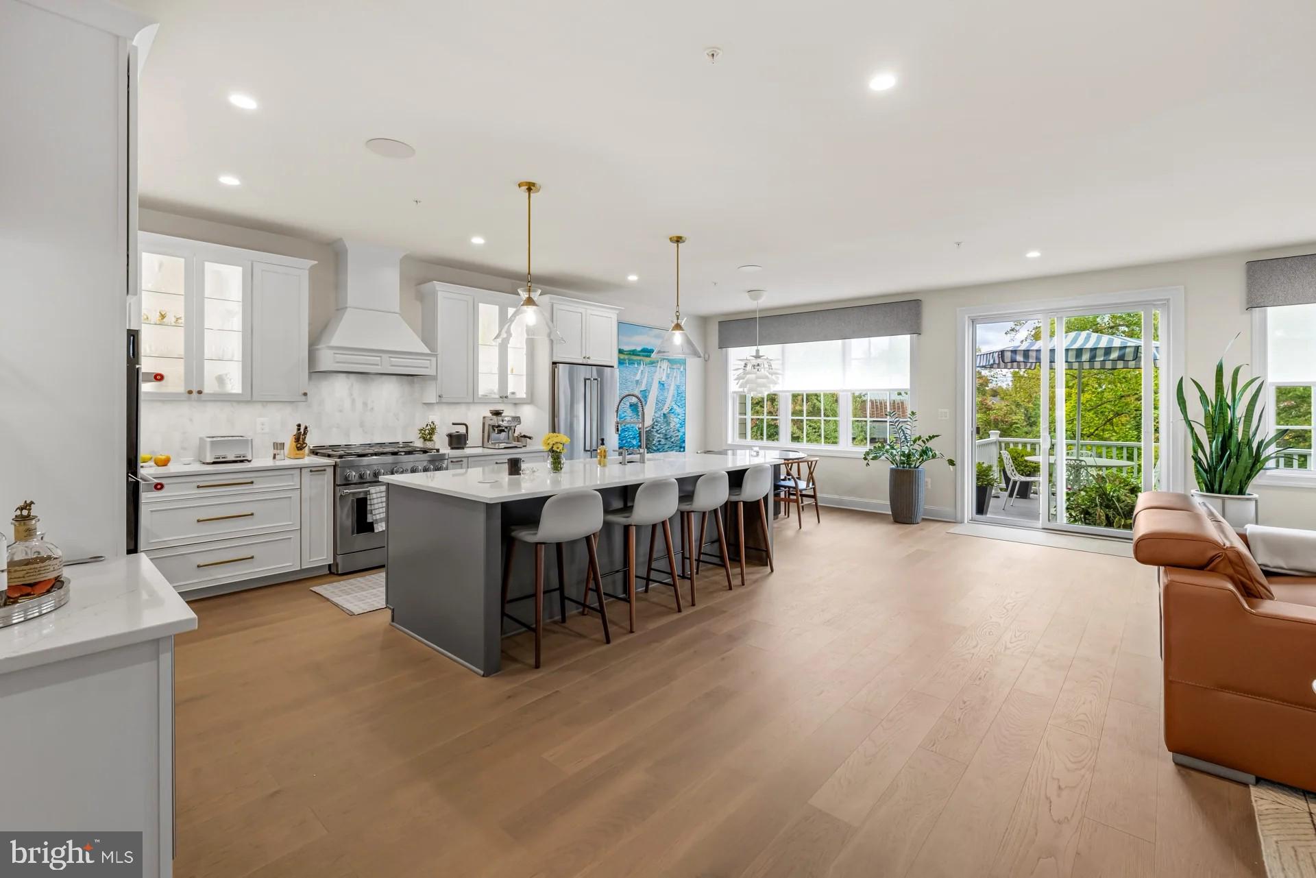 120 VILLABROOK WAY