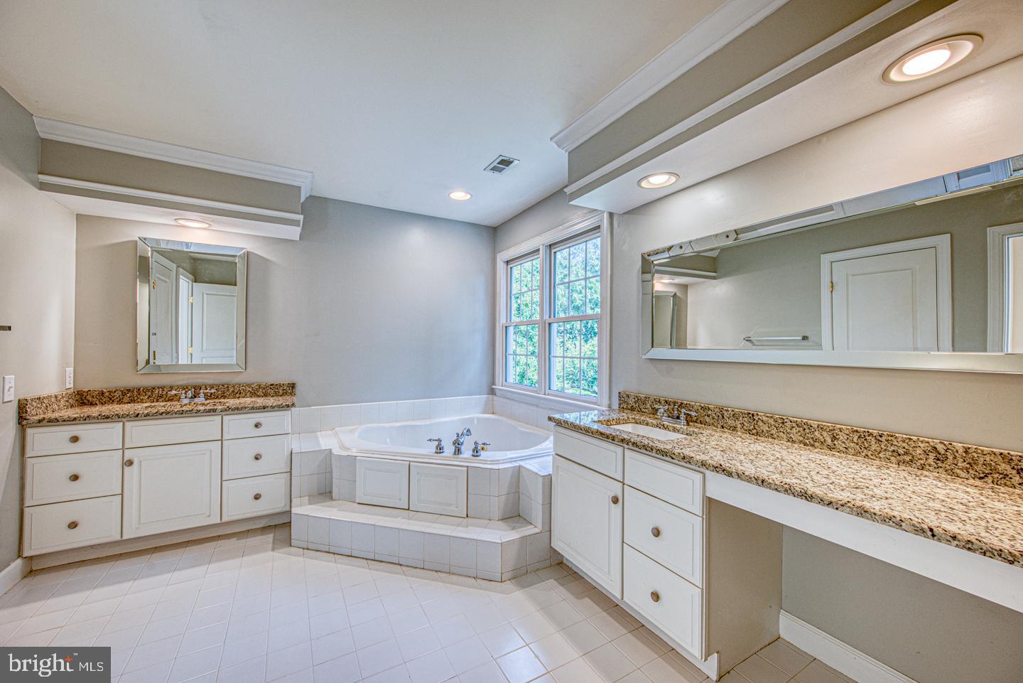 BROOKSIDE - Residential