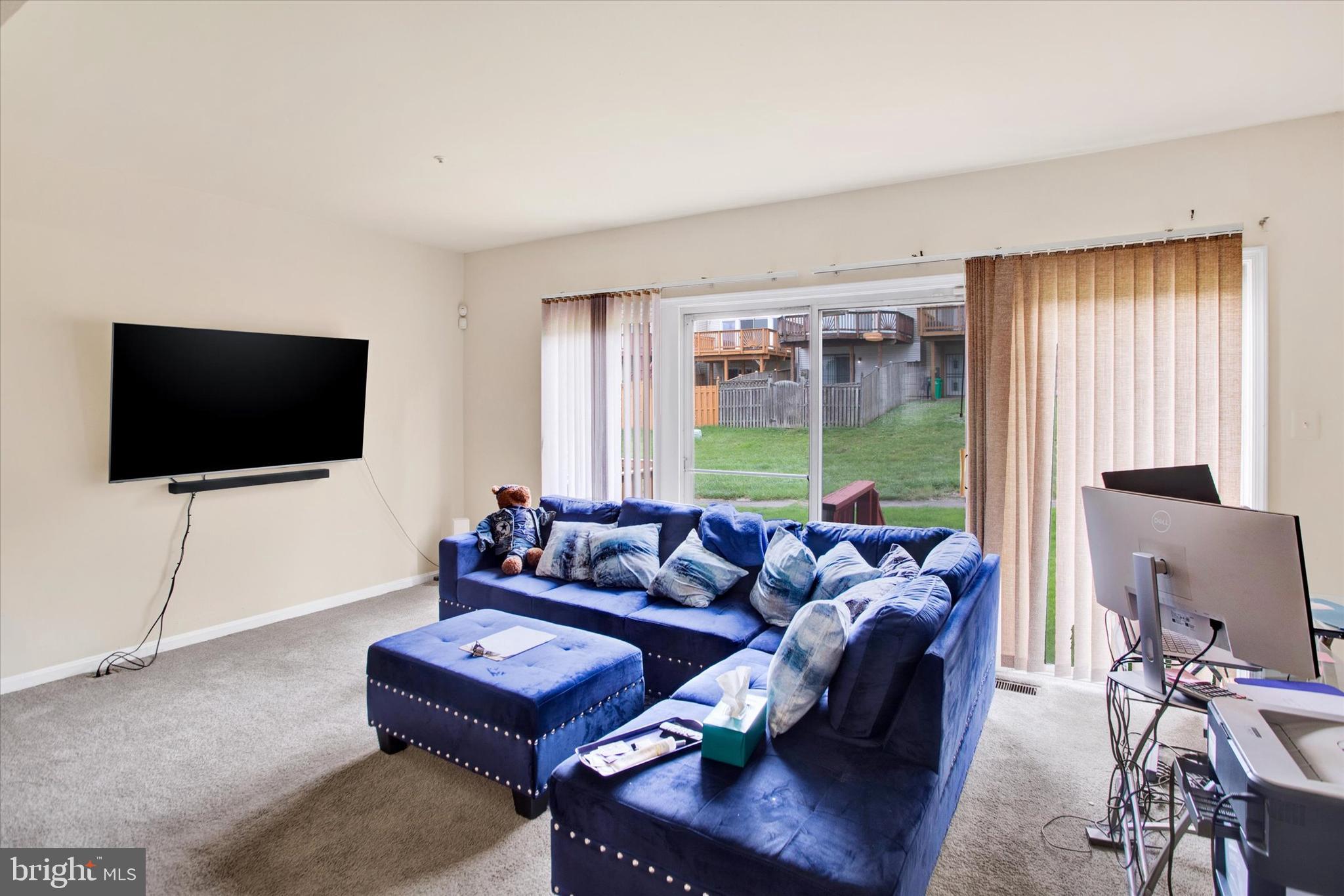37 JOYCETON WAY