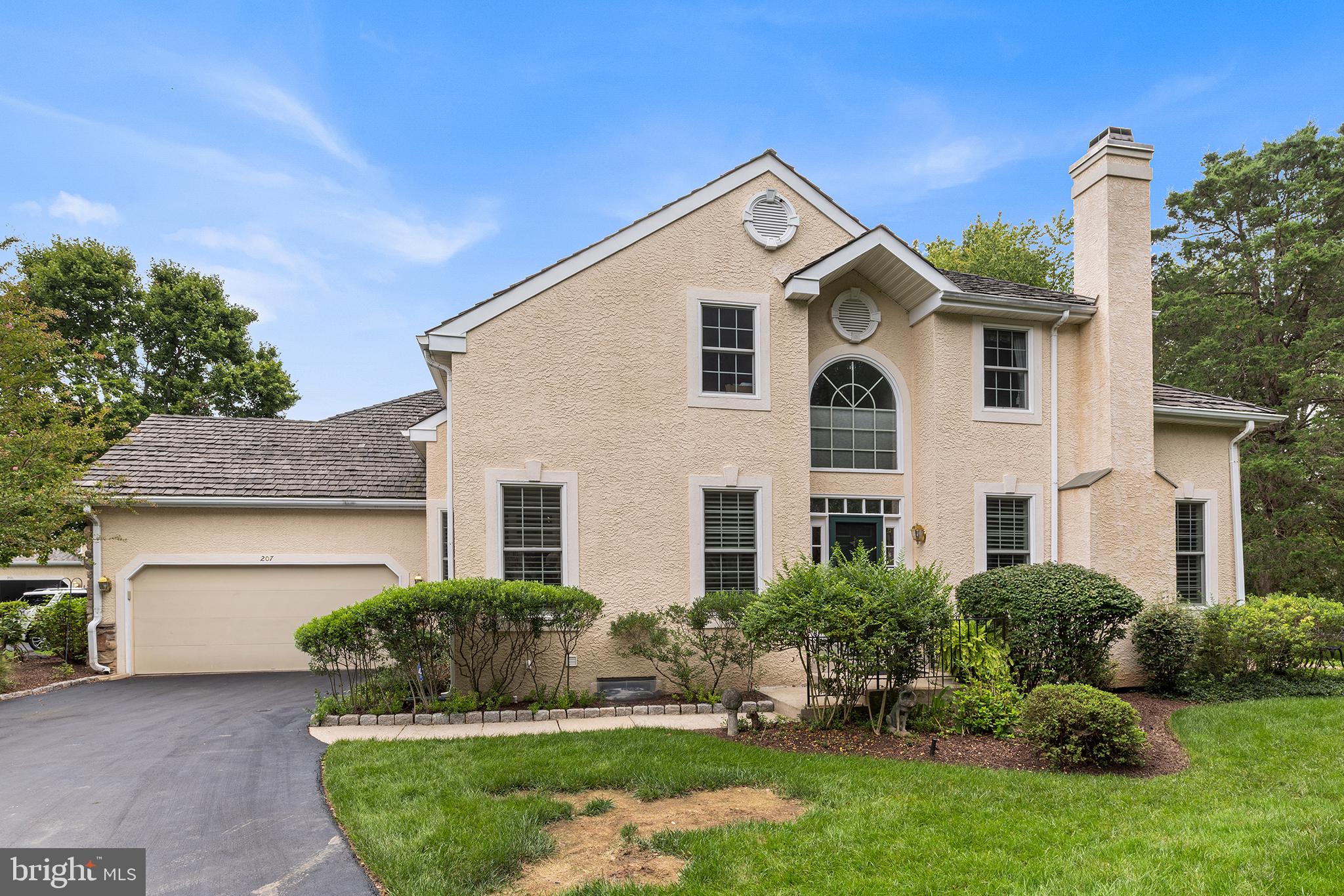207 YORKTOWN PLACE 107