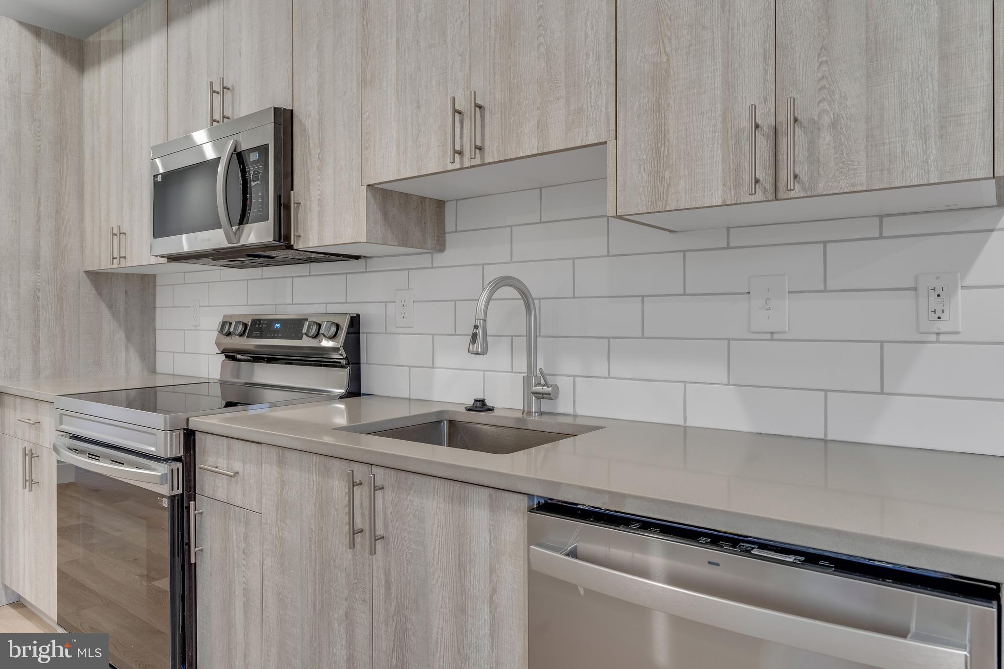 3213 N 13TH STREET UNIT 2