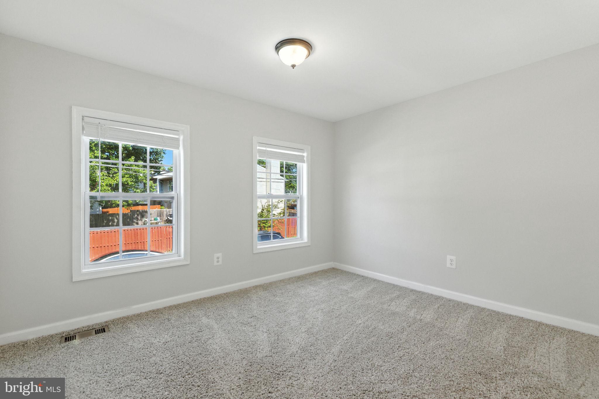 LAUREL - Residential