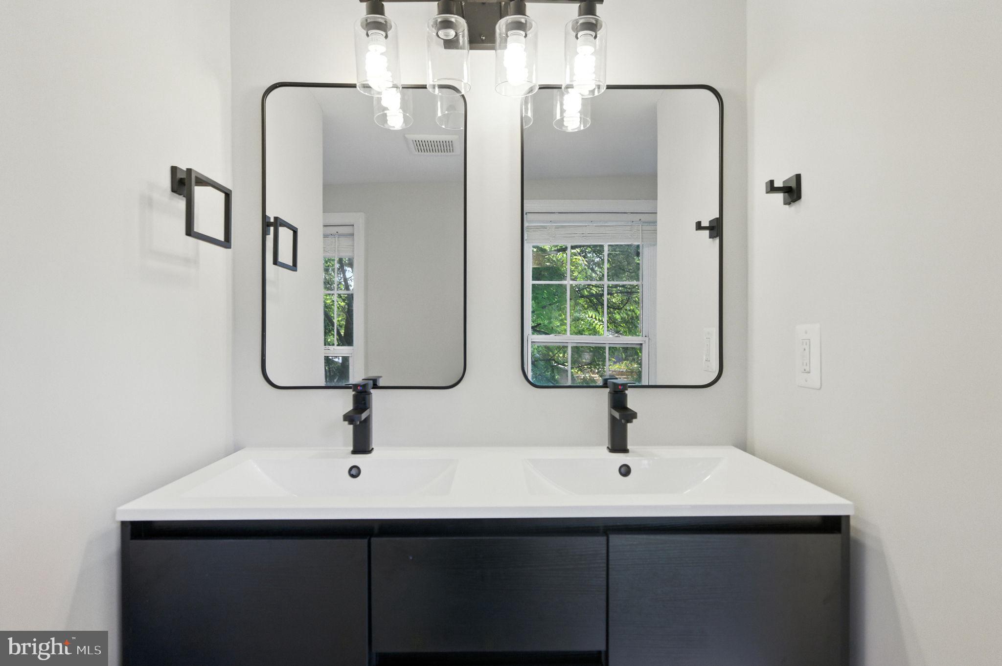 LAUREL - Residential