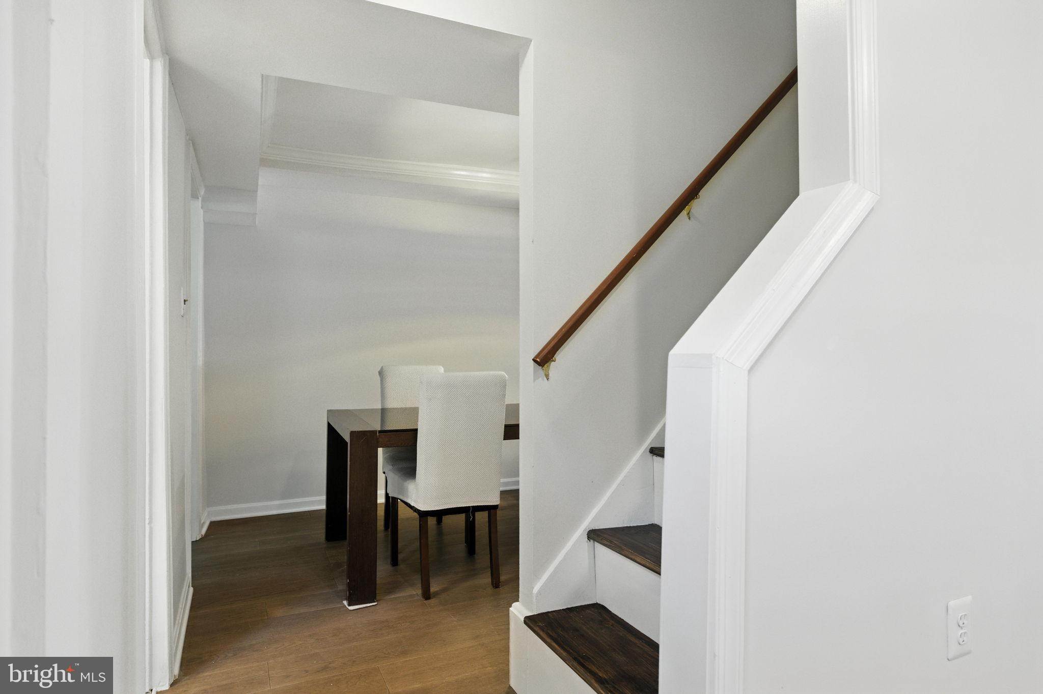 LAUREL - Residential